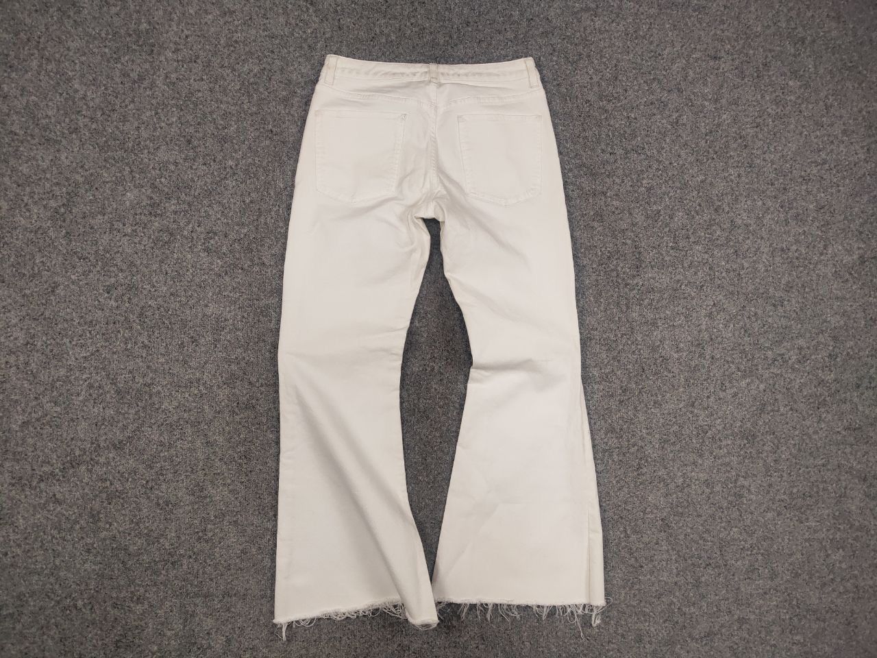 Acne Studios Acne Studios Mello Optic Flared Jeans Vintage White Wash Size 26" / US 2 / IT 38 - 7 Thumbnail