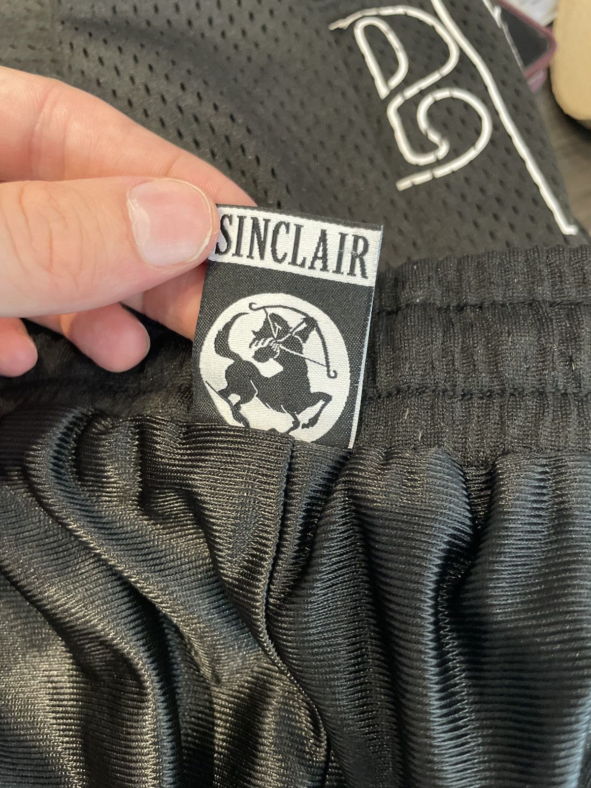 Sinclair Global Sinclair Global Big Logo Mesh Shorts Size US 34 / EU 50 - 4 Thumbnail