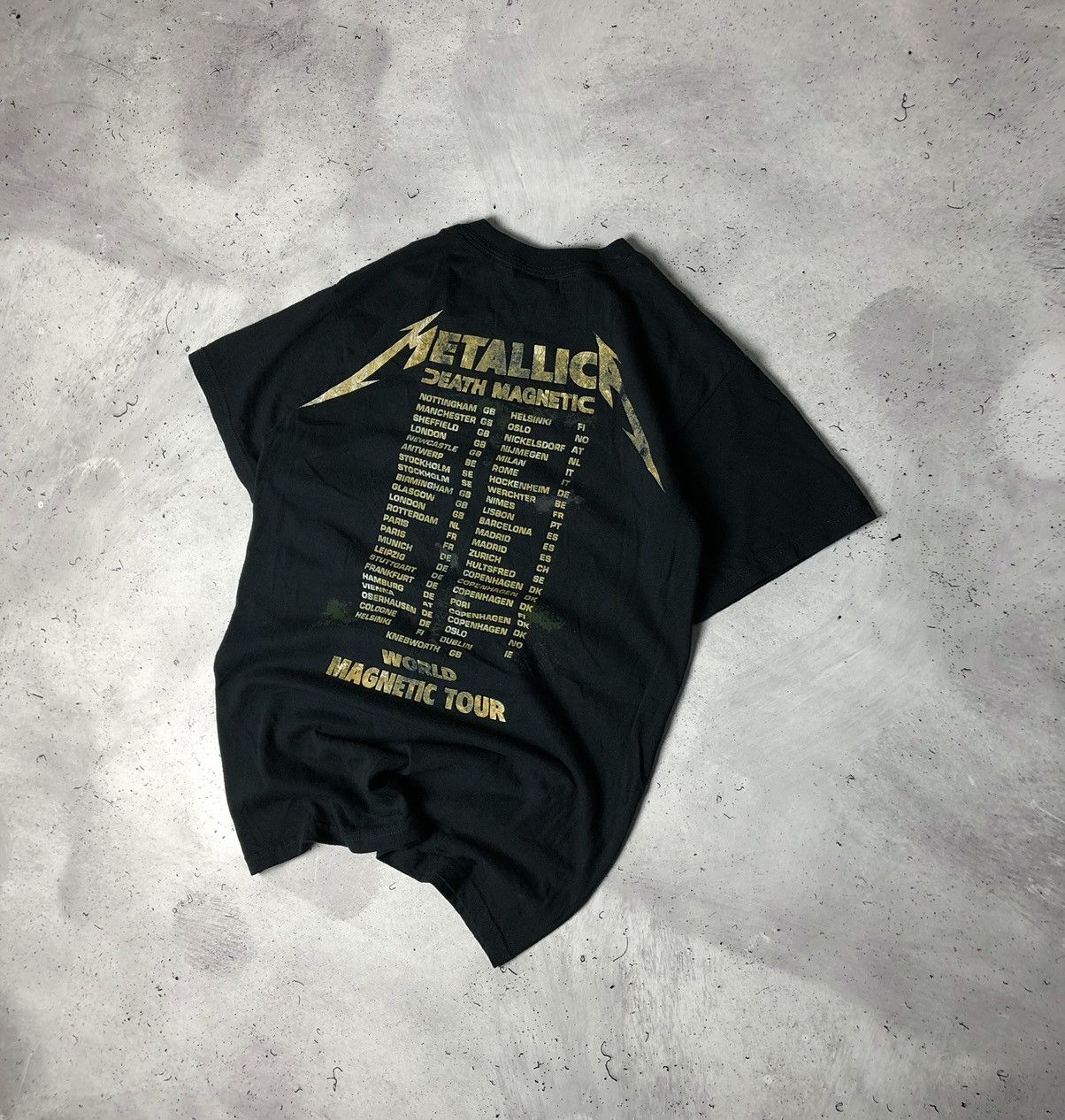 Band Tees × Metallica × Vintage Vintage Metallica Death Magnetic World Tour T-Shirt 2009 Size US S / EU 44-46 / 1 - 11 Thumbnail