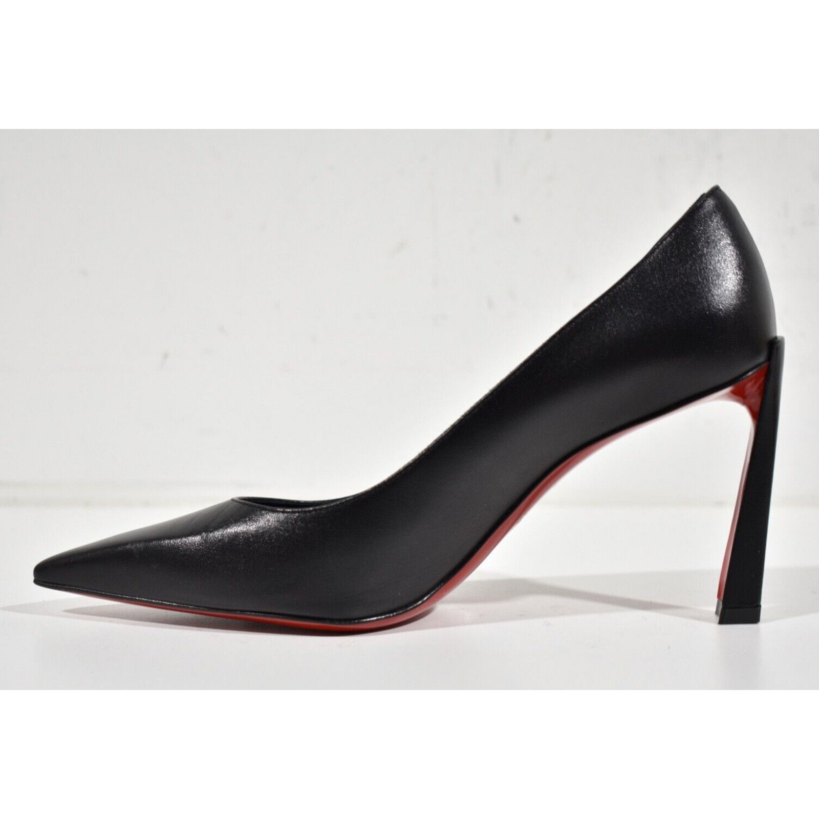 Christian Louboutin Condora 85 Black Kid Leather Pointed Toe Lower Heel Pump 35 Size US 5 / IT 35 - 8 Thumbnail