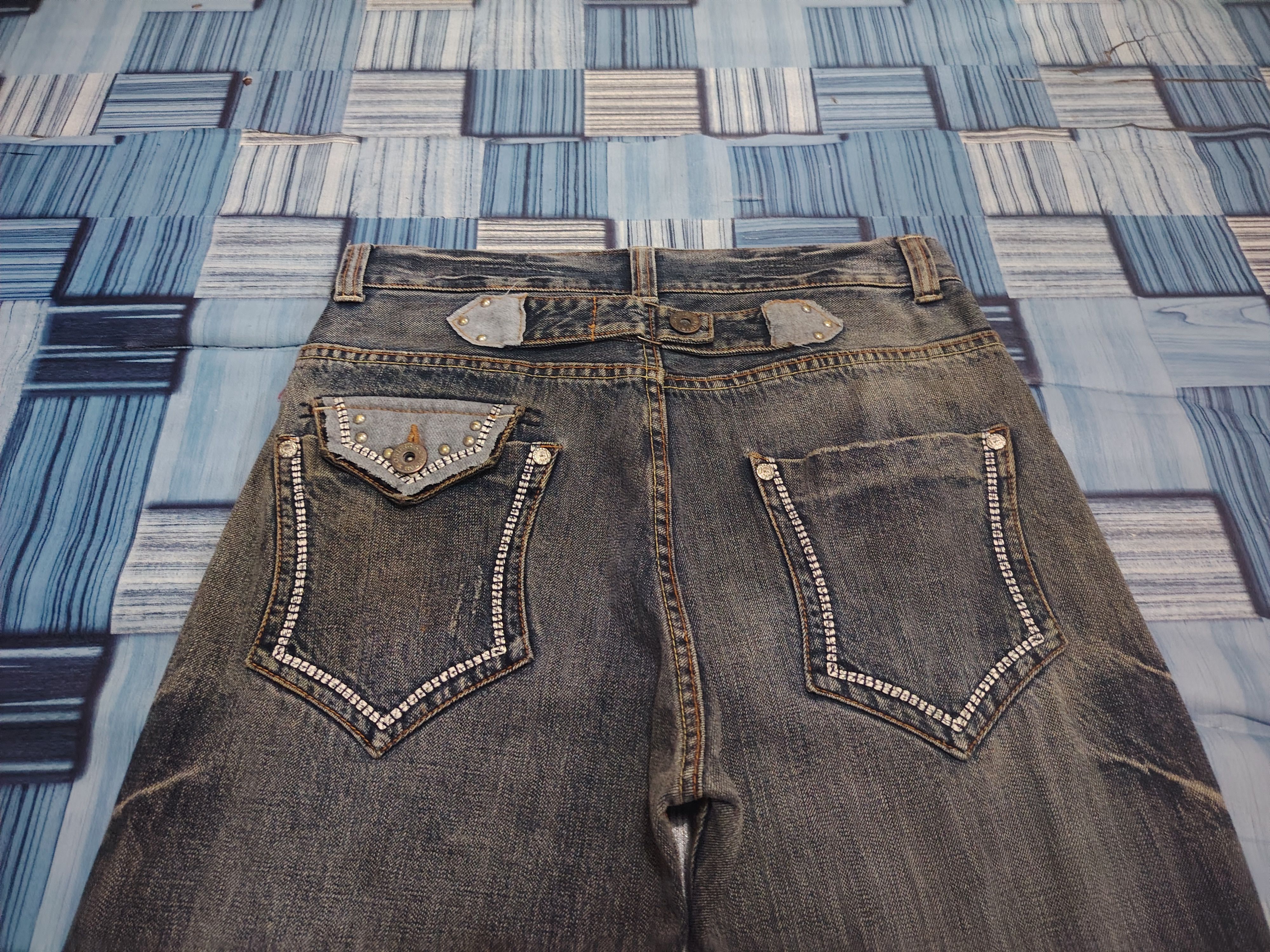 Tornado Mart Japanese Oririn Buckle Back Flared Jeans Distressed Denim Size US 31 - 16 Thumbnail