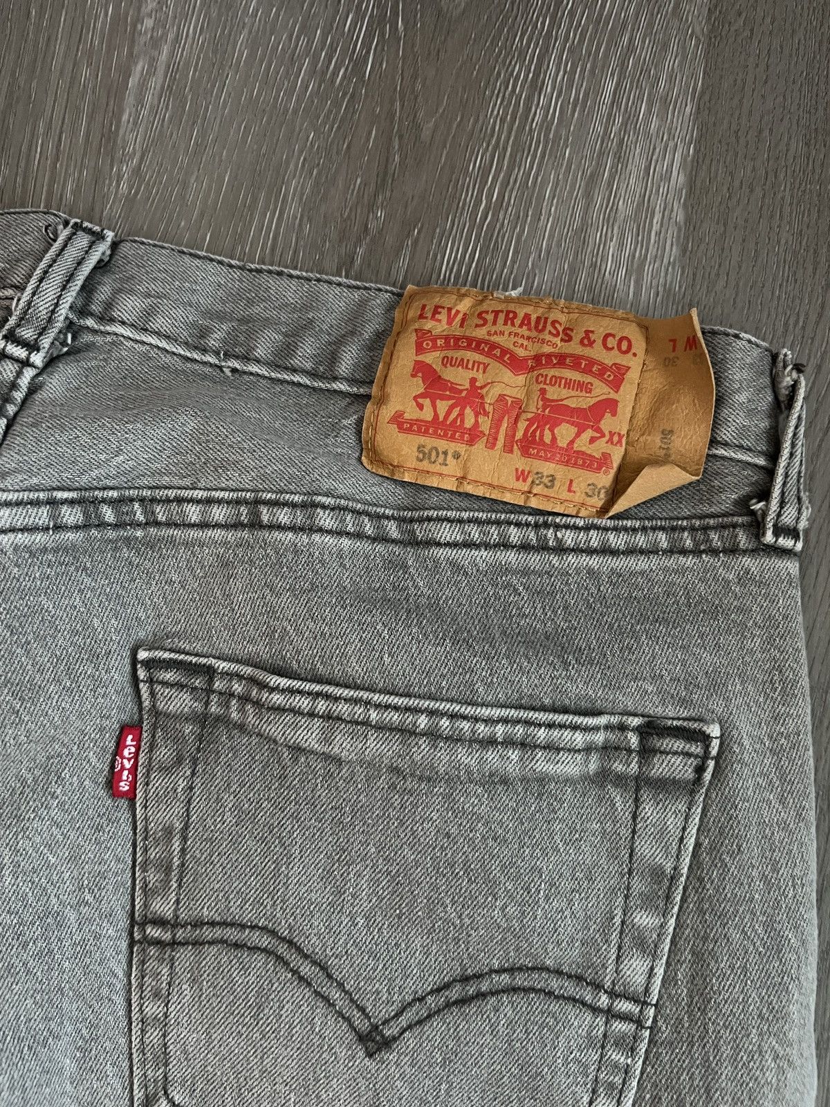 Levi's Levi’s 501 Grey Wash Denim Size US 33 - 3 Thumbnail