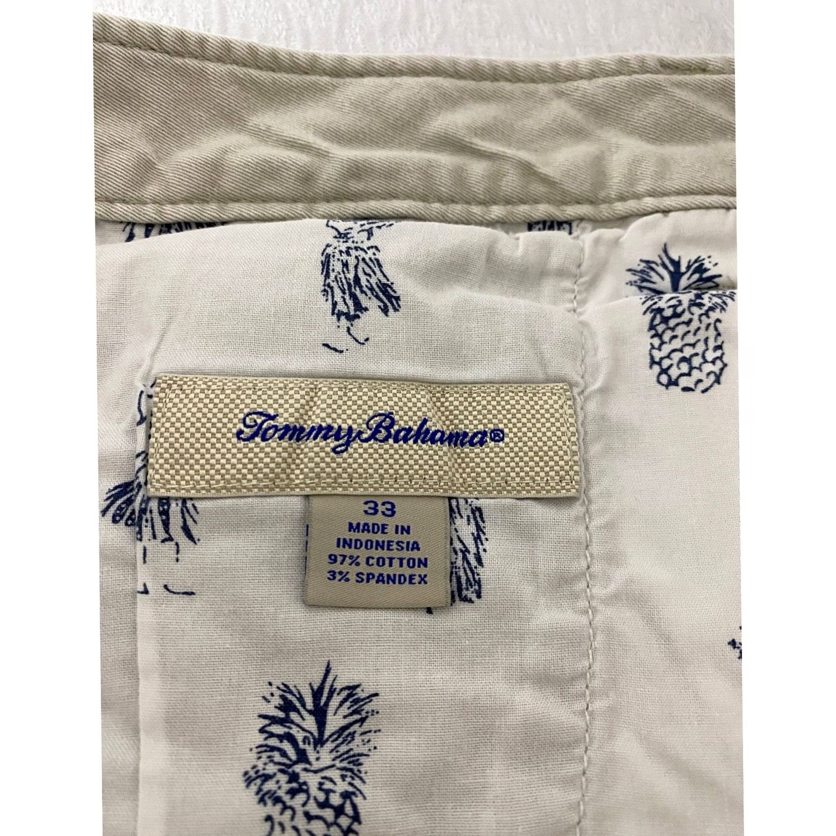 Tommy Bahama VINTAGE Tommy Bahama Mens Chino Shorts Khaki Beige 33 Pineapple Trim Spin? Size US 33 - 5 Thumbnail