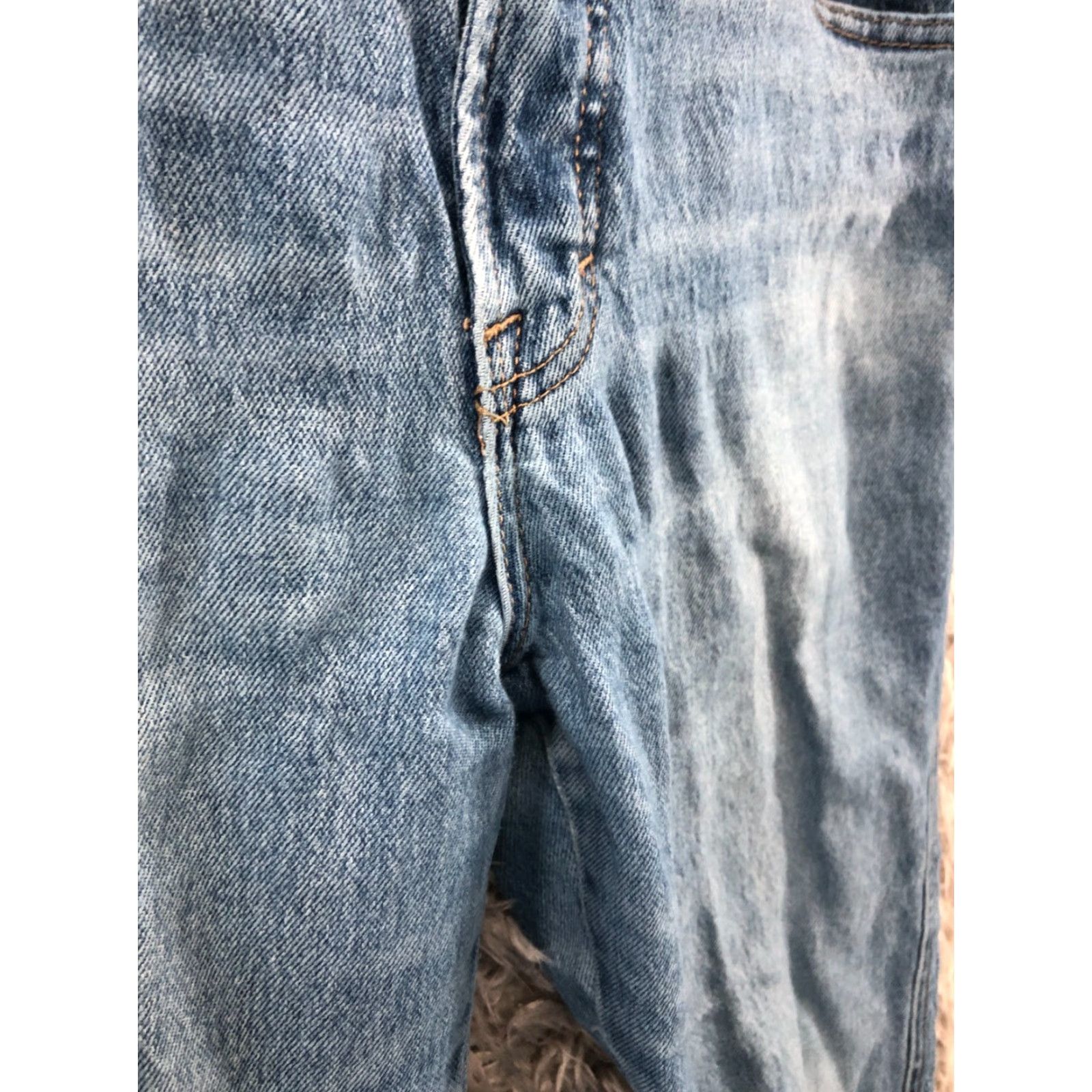 Lucky Brand Lucky Brand Jeans Women's 2 Straight Crop Denim Medium Wash Blue 26 waist 26 Inseam Regular Rise 8.5-10.5 Inseam Belt Loops 5-Pocket Size 26" / US 2 / IT 38 - 5 Thumbnail