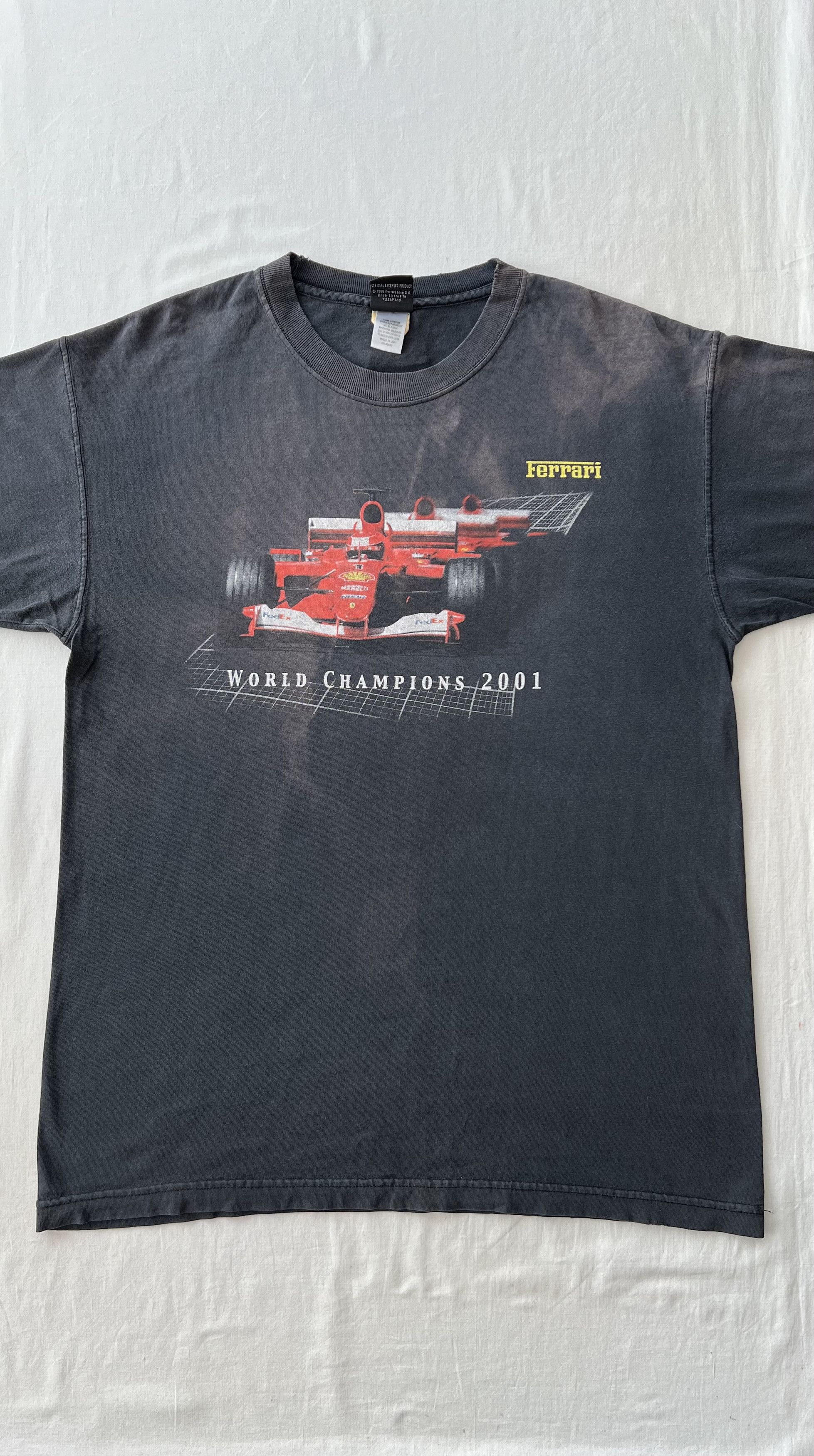 Ferrari Vintage 2001 Ferrari World Champions F1 Formula 1 Black Tee Size US L / EU 52-54 / 3 - 3 Thumbnail