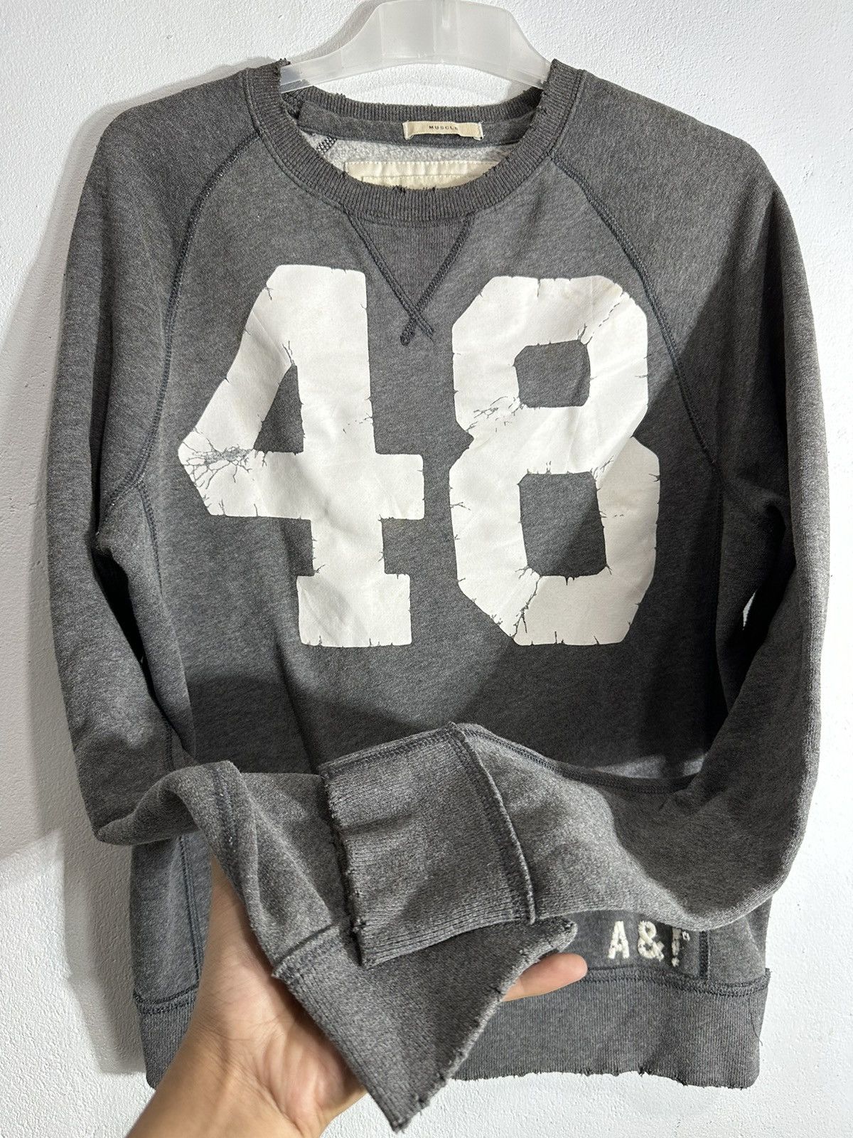 Le Grande Bleu (L.G.B.) VINTAGE DISTRESSED ABERCROMBIE KAPITAL STYLE 48 SWEATSHIRT Size US M / EU 48-50 / 2 - 4 Thumbnail