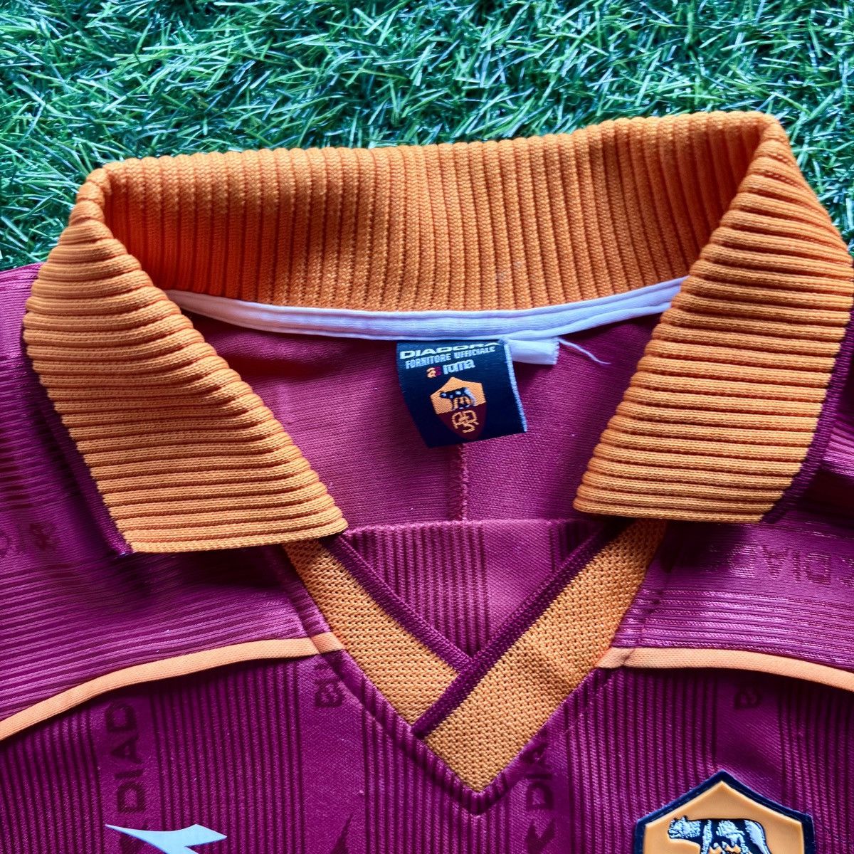 Diadora As Roma Home 1999-00 Francesco Totti #10 Soccer Jersey Size US M / EU 48-50 / 2 - 5 Thumbnail