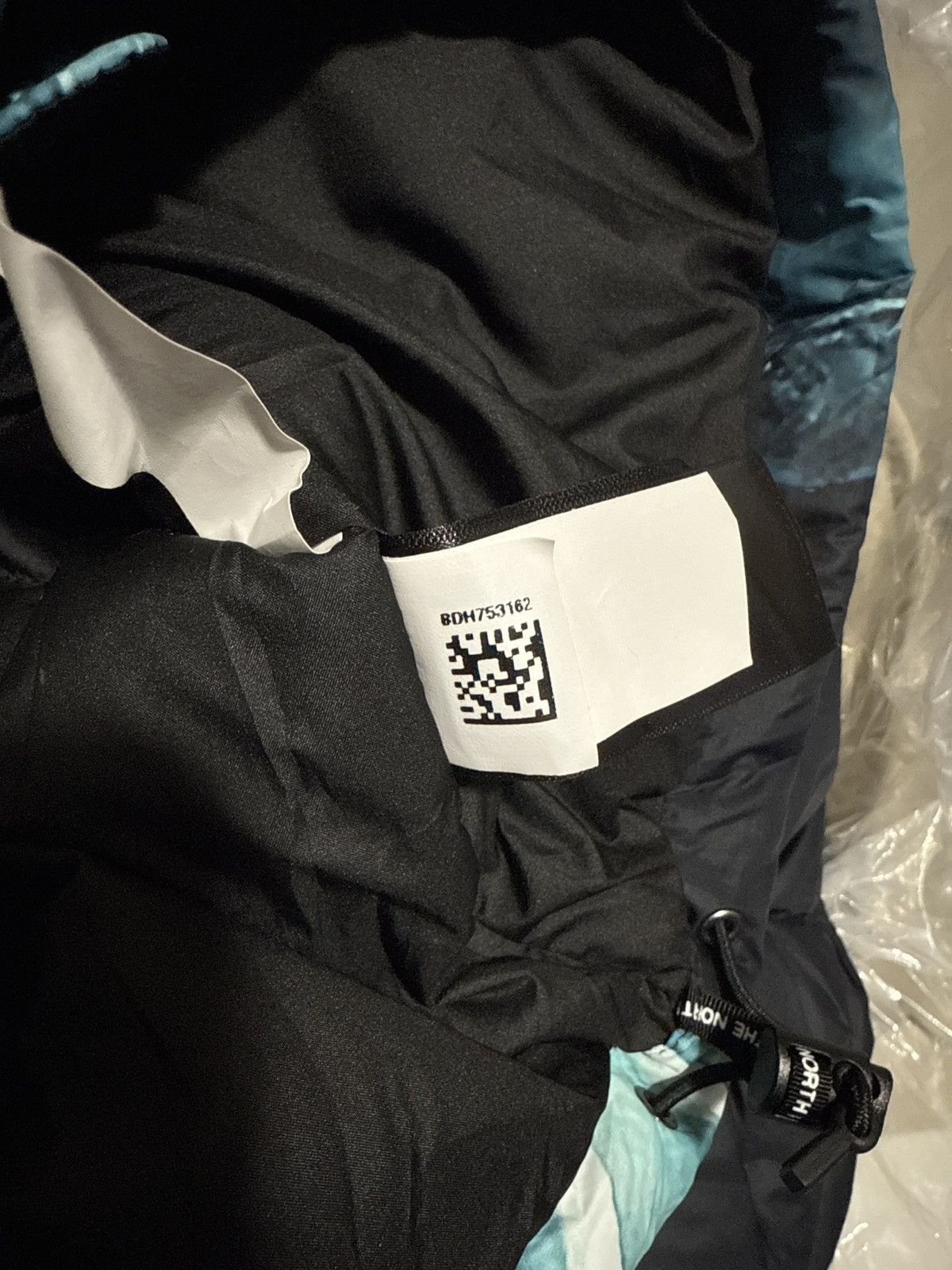 Supreme × The North Face SUPREME THE NORTH FACE STATUE OF LIBERTY BALTORO JACKET Size US M / EU 48-50 / 2 - 11 Thumbnail