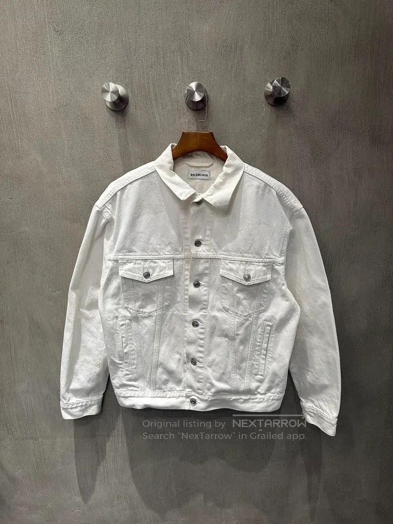 Balenciaga Balenciaga Back Embroidered Logo Denim Jacket Size XS / US 0-2 / IT 36-38 - 1 Thumbnail
