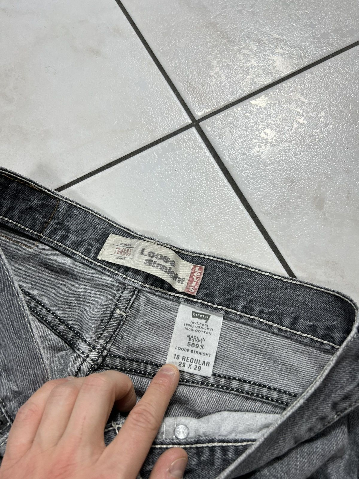 Levi's Vintage 90s Levis 569 loose straight washed distressed jeans Size US 29 - 18 Thumbnail