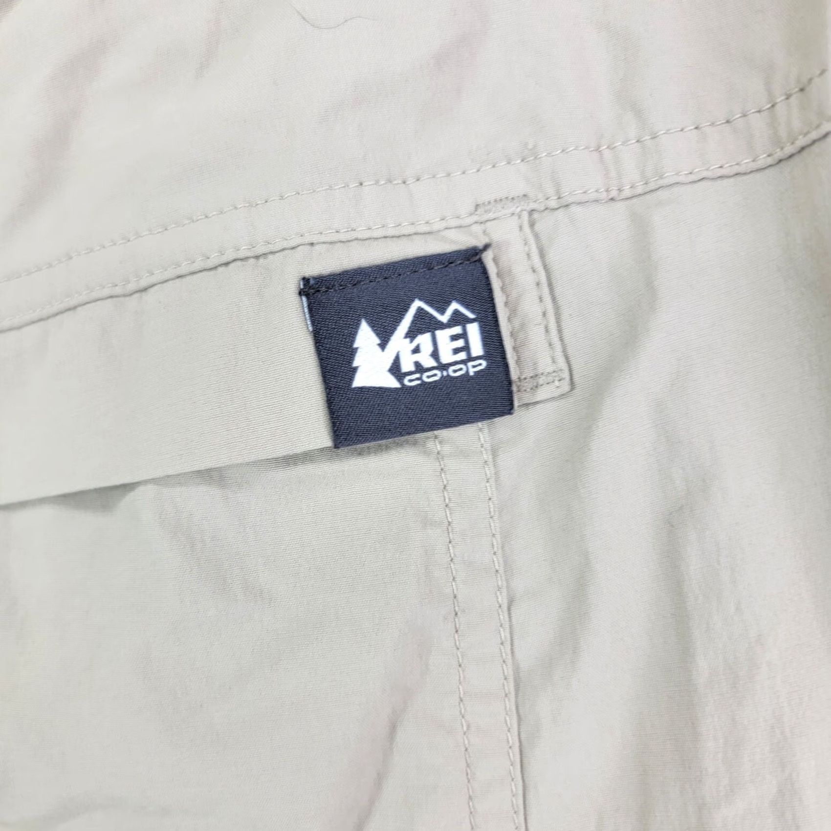Vintage REI Co Op shorts Womens 14 Convertible Zip Off Cargo Hiking Outdoor Tan Pants Size 36" / US 14 / IT 50 - 7 Thumbnail