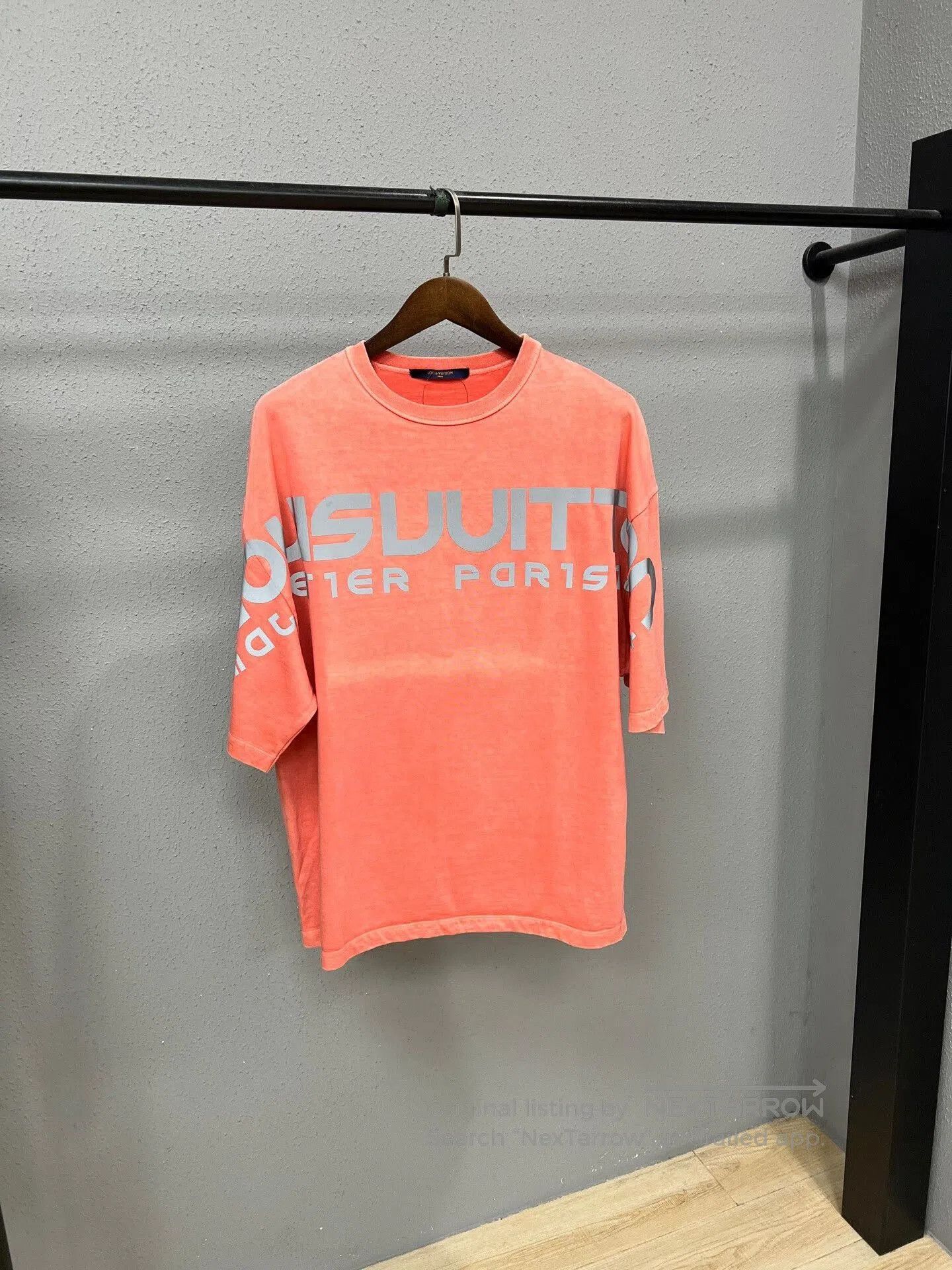 Louis Vuitton LV Fluorescent Logo Short. Size US S / EU 44-46 / 1 - 1 Thumbnail