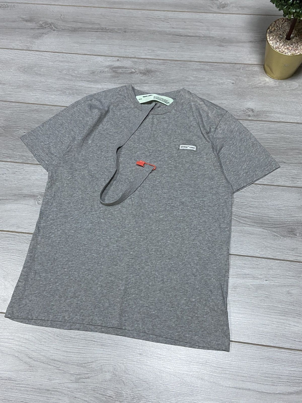 Off-White Off-white “logo” small Virgil Abloh tag vintage t-shirt Size US S / EU 44-46 / 1 - 2 Thumbnail