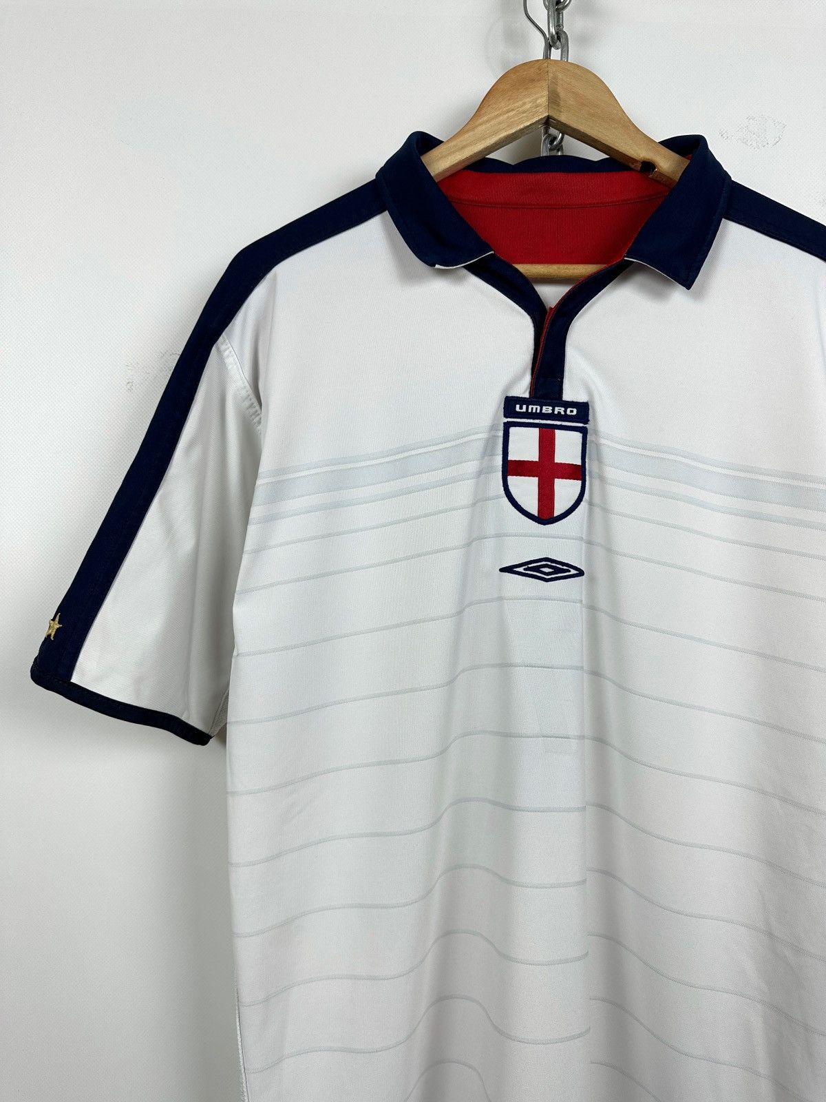 Umbro 2004 Umbro England David Beckham World Cup Soccer Jersey Size US L / EU 52-54 / 3 - 19 Thumbnail