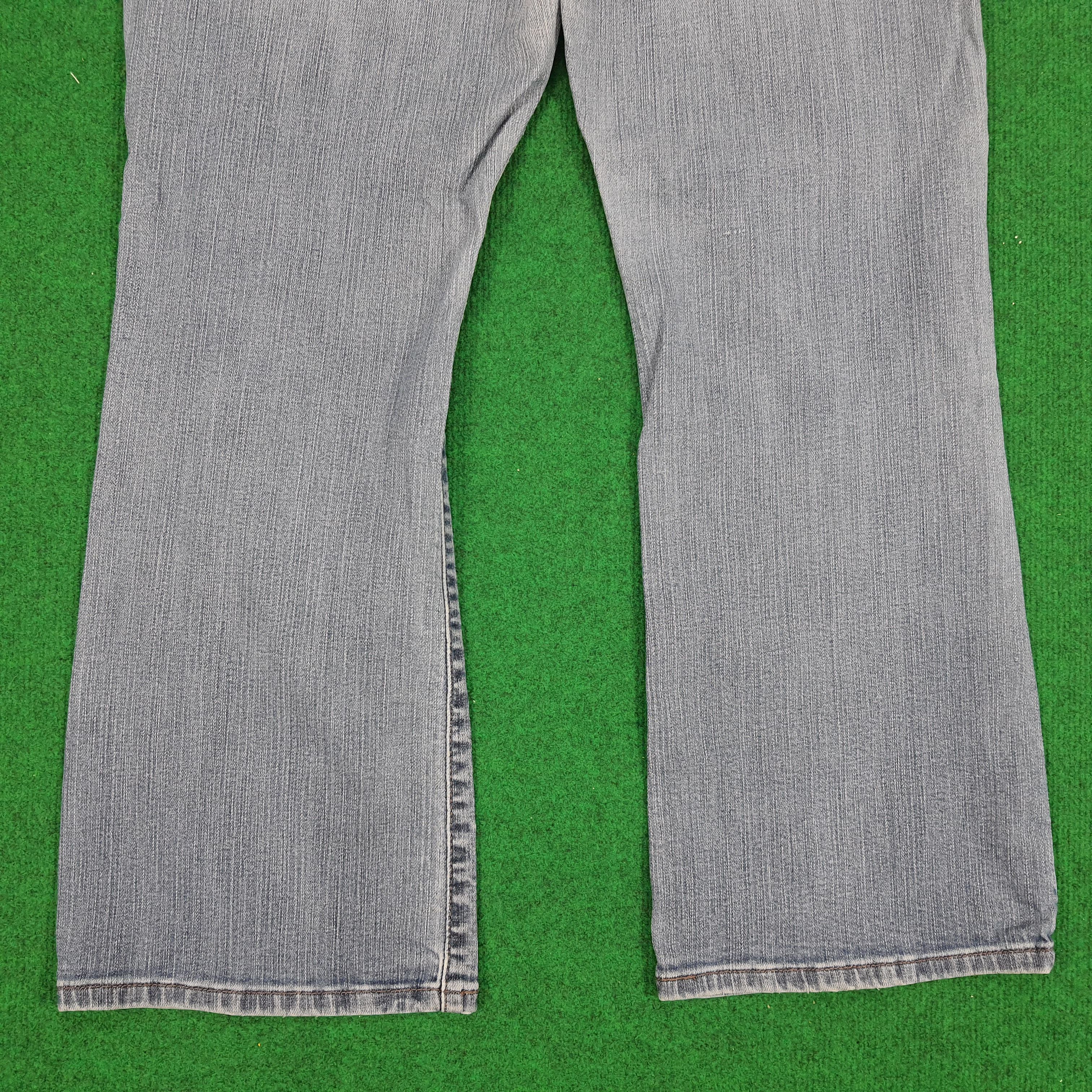 Levi's × Vintage Vintage Levi's 515 Boot Cut Distressed Style Jeans Size US 32 / EU 48 - 6 Thumbnail