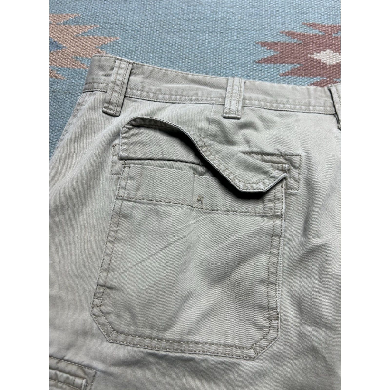 Vintage St. John’s Bay Cargo Shorts Outdoors Beige 40 Men’s Cargo Pocket Hiking Tan 40 Men’s Budgets Size US 40 / EU 56 - 8 Thumbnail