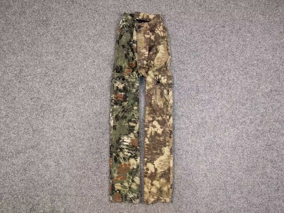 Japanese Brand Vintage 90's Cargo Camo Japan Style Regular fit Pants Y2K Size US 32 / EU 48 - 1 Thumbnail