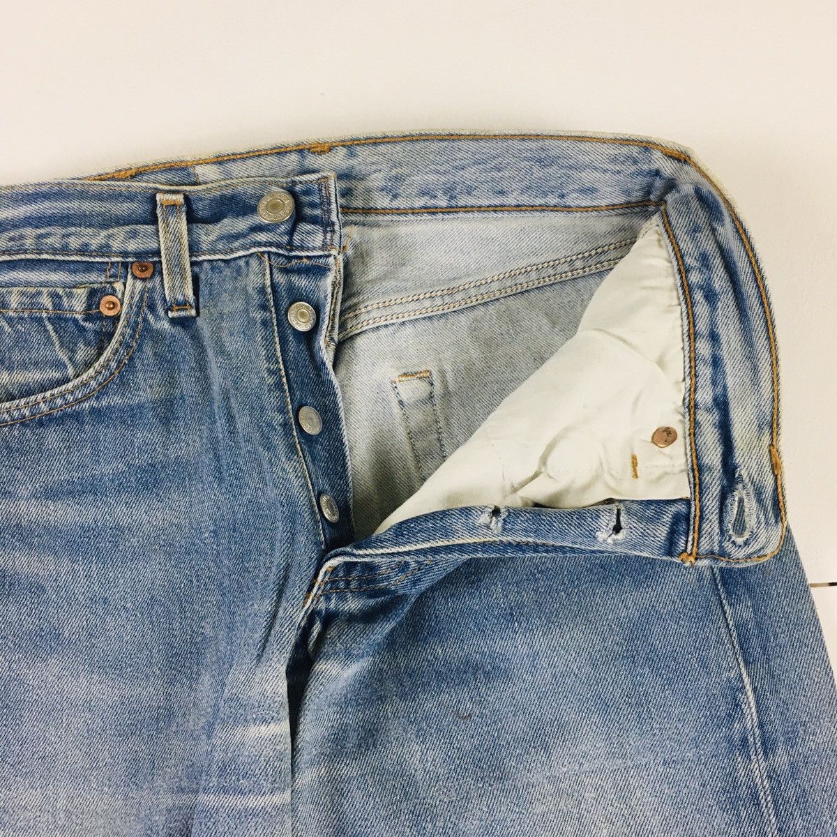 Levi's Vintage Clothing Vintage Levi’s 501 Straight Cut Size US 26 / EU 42 - 9 Thumbnail