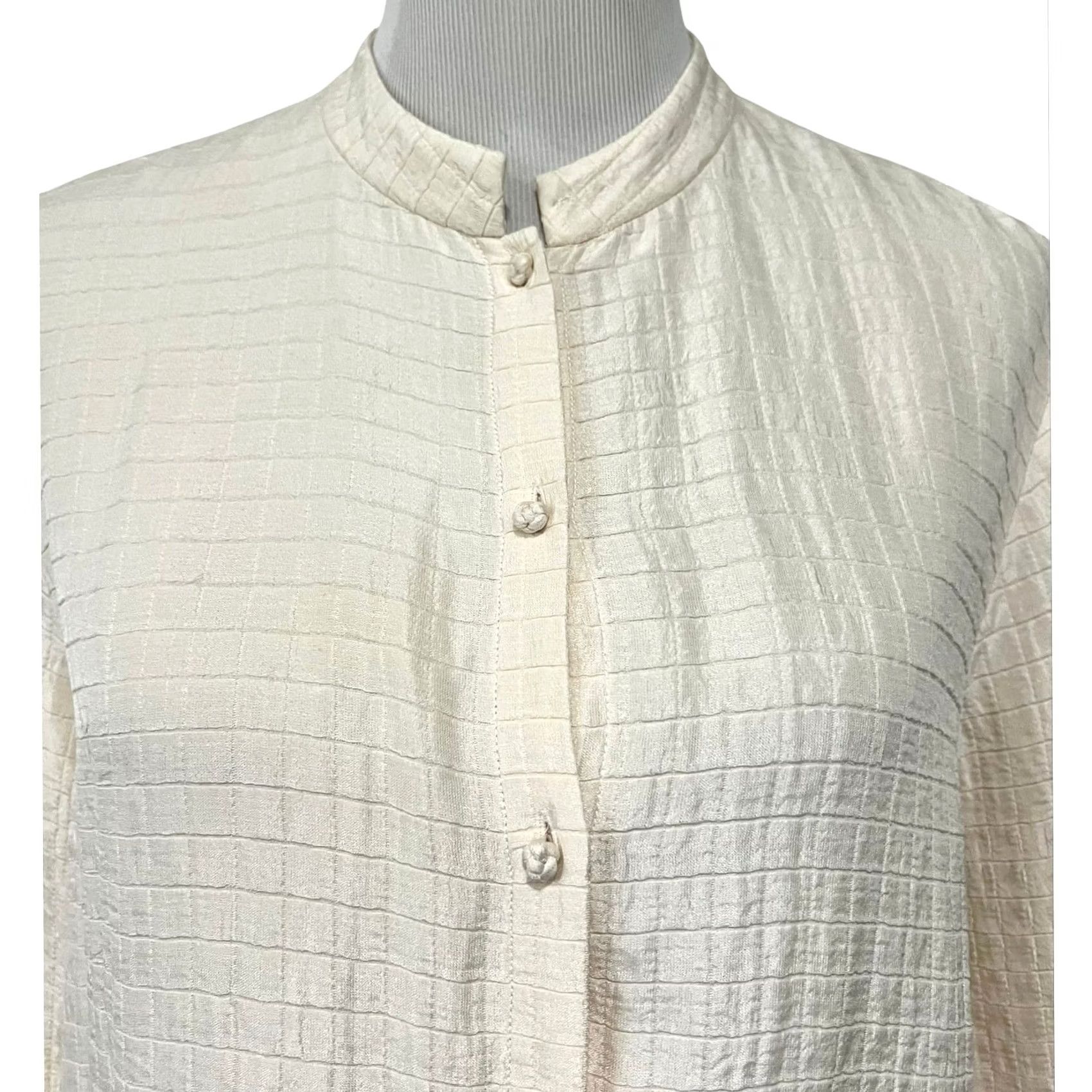 Eileen Fisher Eileen Fisher Jacket Womens M Cream Topper Silk Linen Blend Knob Button Closure size Size M / US 6-8 / IT 42-44 - 2 Thumbnail