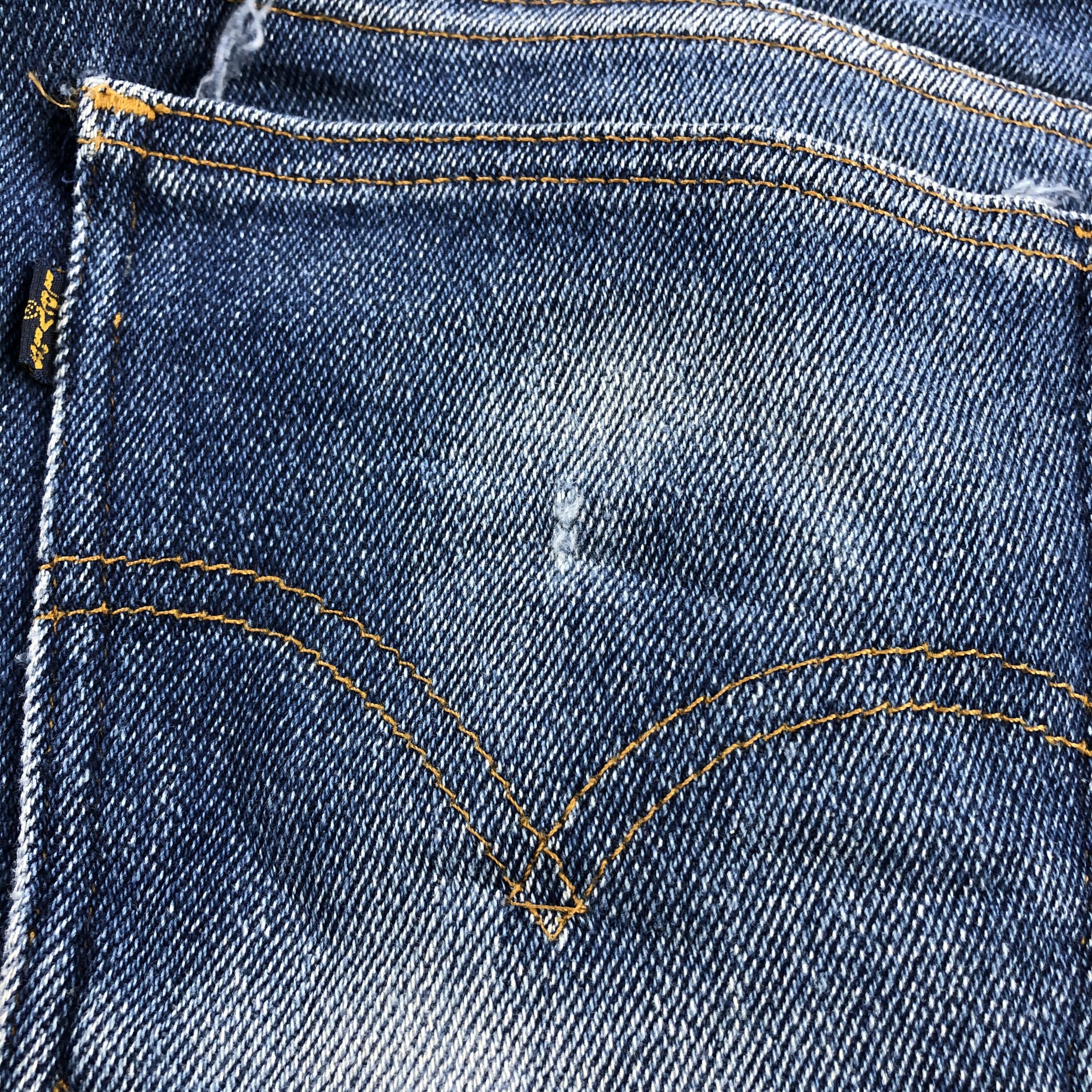 Levi's Vintage Levis 547 Jeans Blue Wash Denim KJ864 Size US 37 - 9 Thumbnail