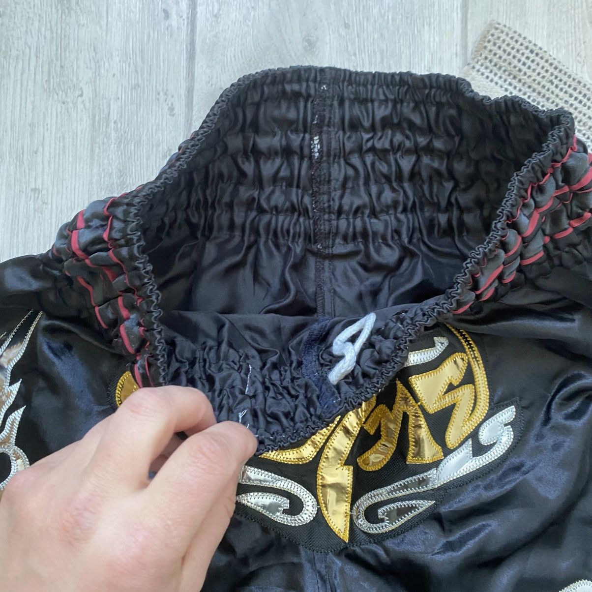 Japanese Brand Vintage Muay Thai Shorts Y2K boxing MMA kick-boxing Size US 32 / EU 48 - 3 Thumbnail