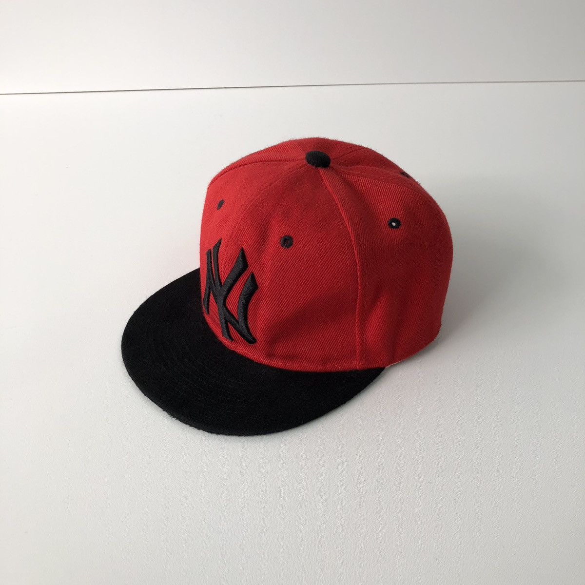 New York Yankees × Vintage New Cap NY 90’s Yankees New York Vintage Snapback Cap Rare Size ONE SIZE - 1 Thumbnail