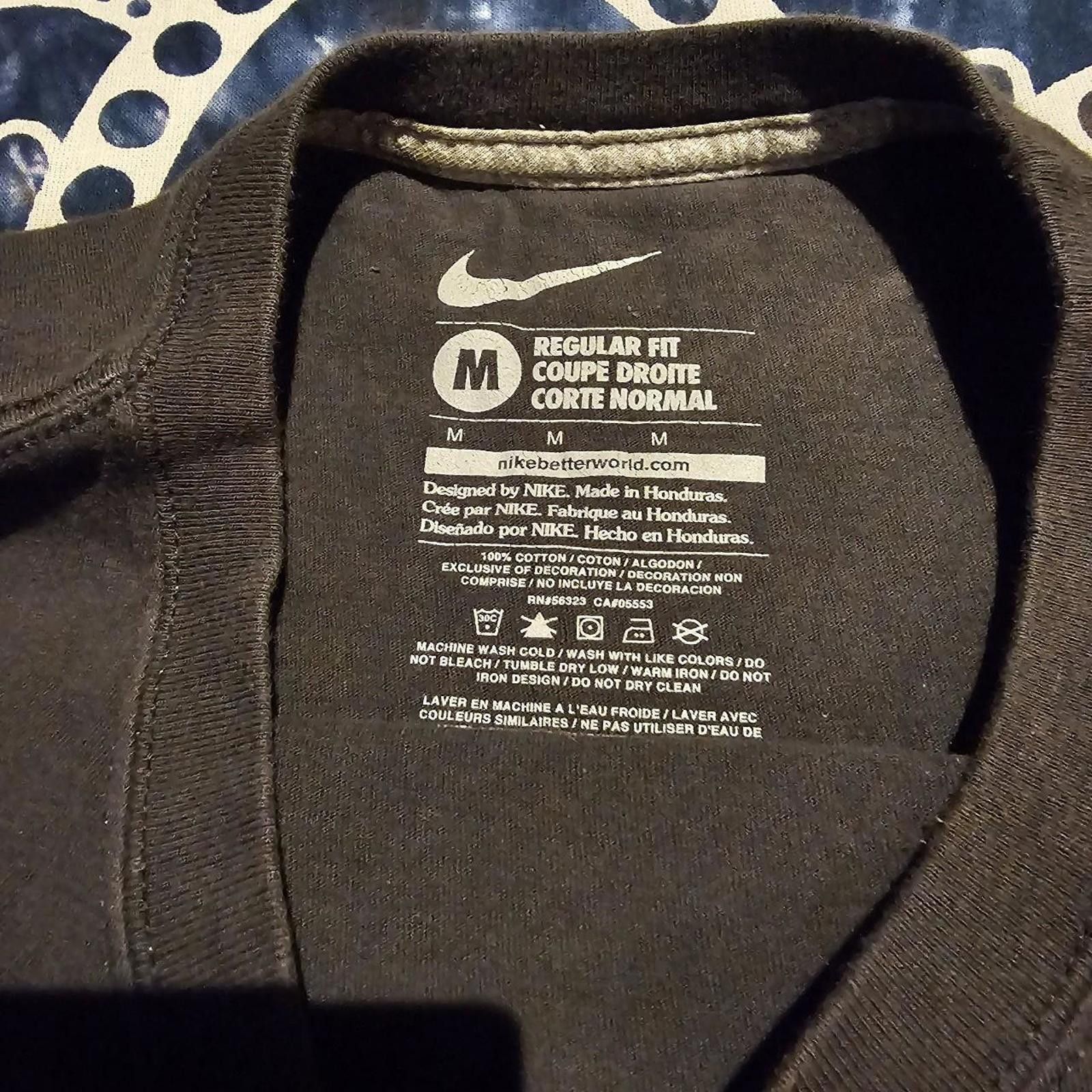Nike Nike Men's Black and Red T-shirt Unleash the Beast Size US M / EU 48-50 / 2 - 6 Thumbnail