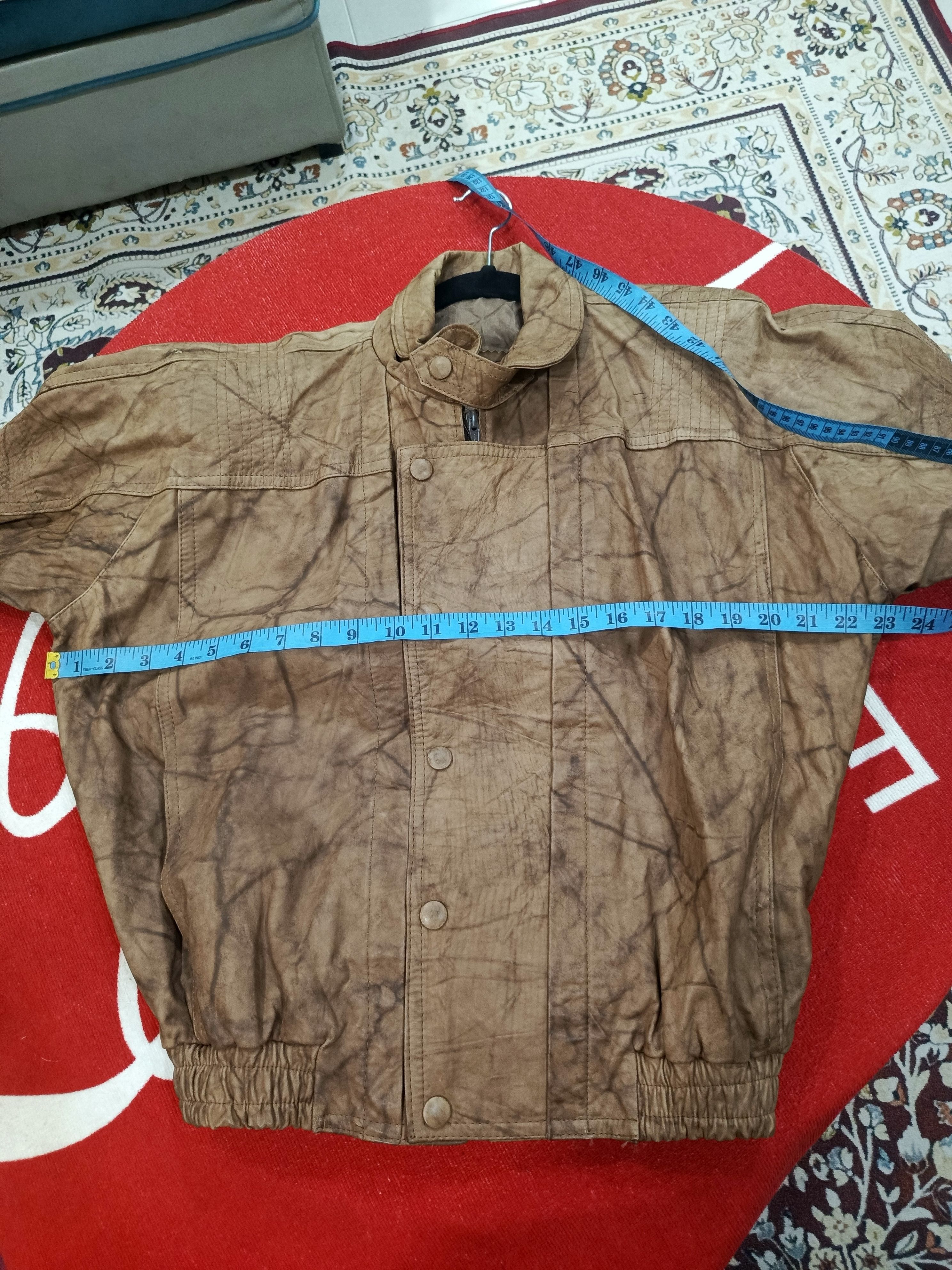 Vintage jacket vintage leather jacket, likely in a bomber, Size US M / EU 48-50 / 2 - 12 Thumbnail