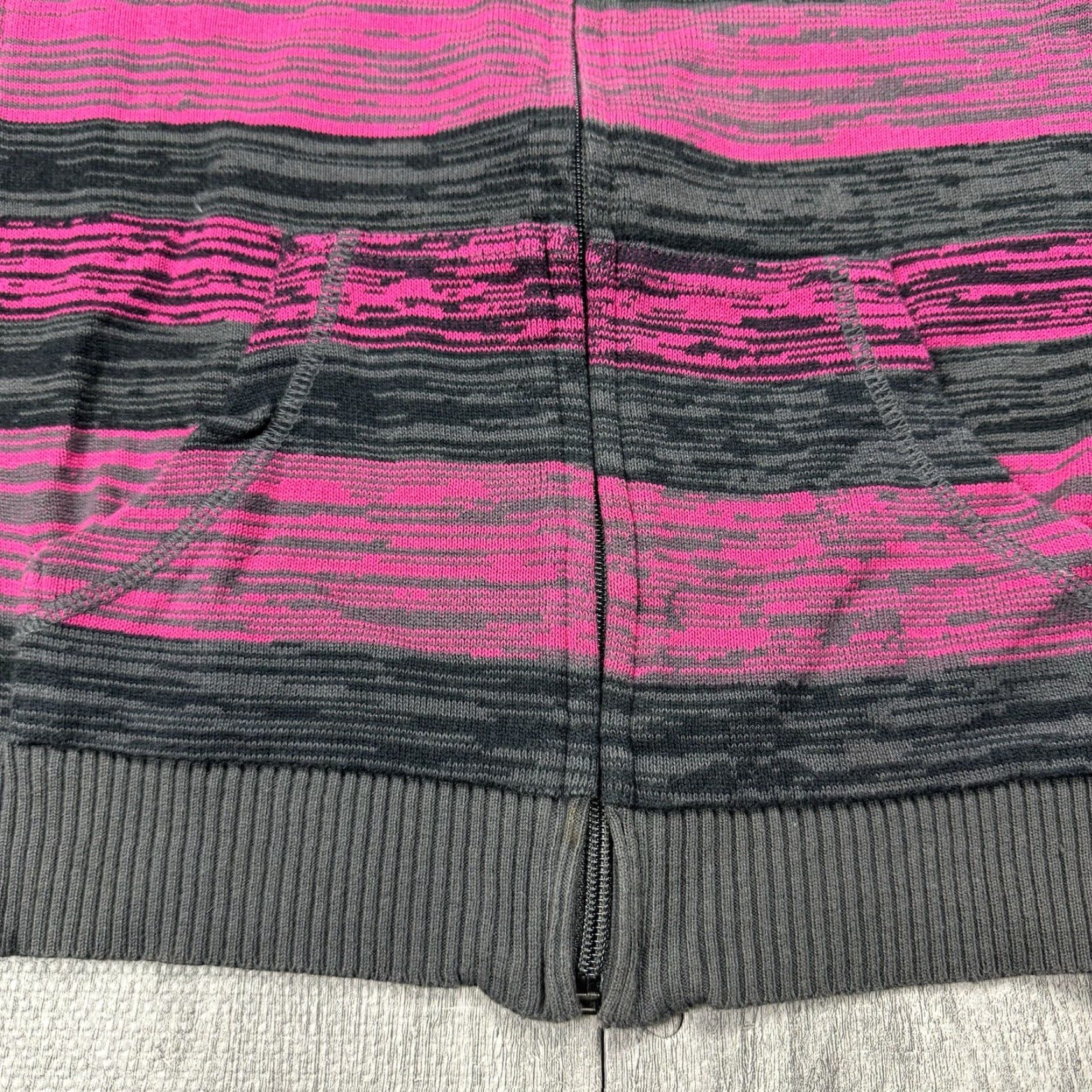 Billabong VINTAGE Billabong Striped Hoodie Full Zip Sweater Women Size S Pink 90s Surf Skate Size S / US 4 / IT 40 - 6 Thumbnail
