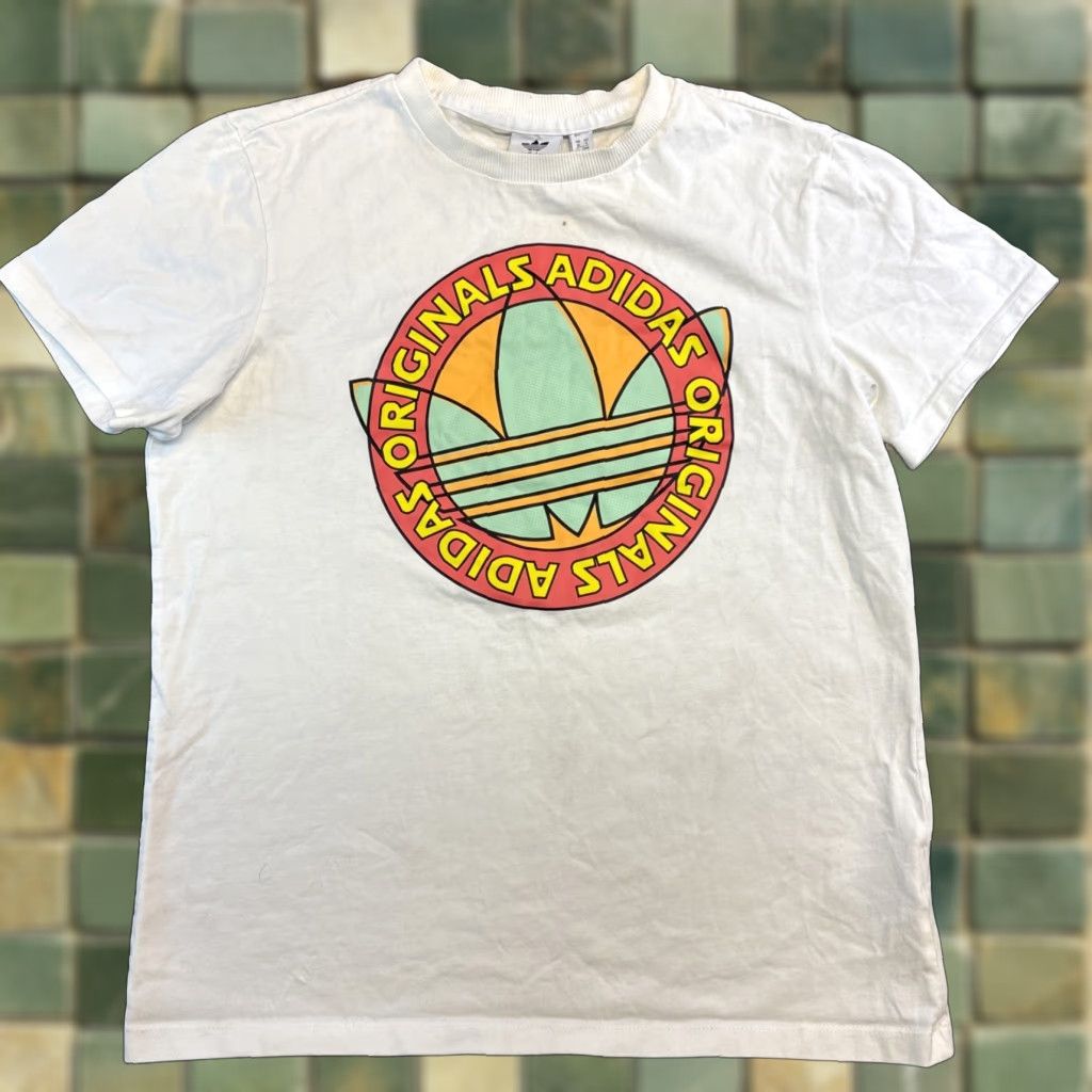 Vintage adidas Originals Graphic Boyfriend Tee Shirt Women XS? Size S / US 4 / IT 40 - 1 Thumbnail
