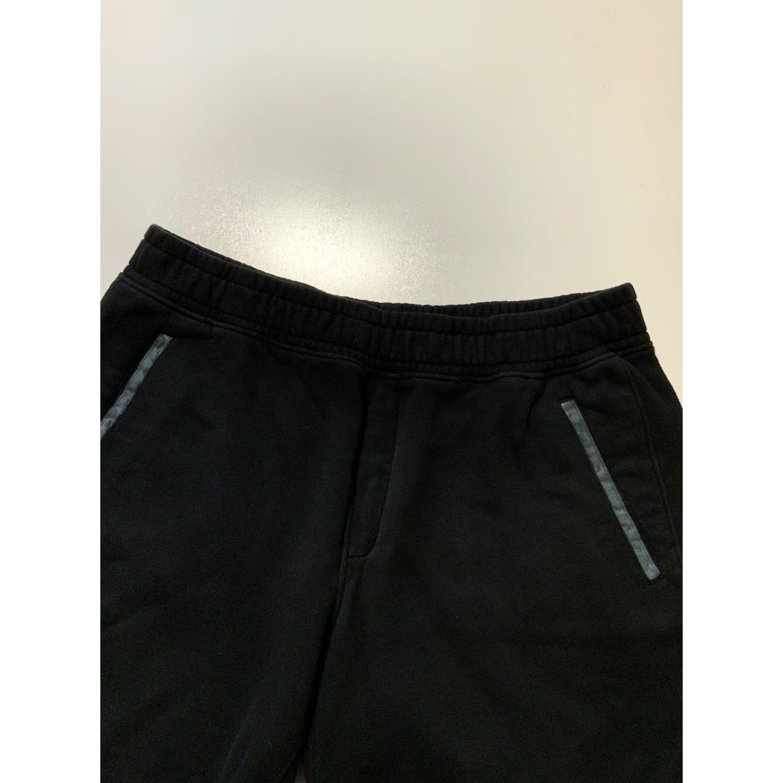 Vintage Cotton Citizen French Terry Fleece Raw Edge Heavyweight Black Sweat Shorts XXL Men Regular Cotton Sweat Shorts Black XX Large Mens Size US 39 - 7 Thumbnail