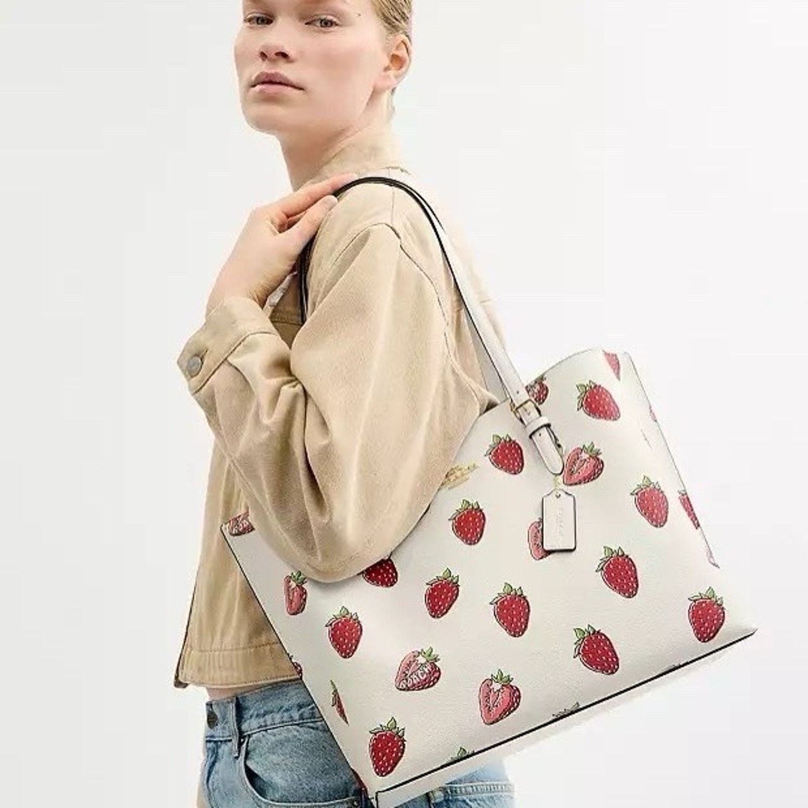 Coach NWT Coach Mollie Tote Bag With Strawberry CAQ65 Gold/Chalk Size ONE SIZE - 8 Thumbnail