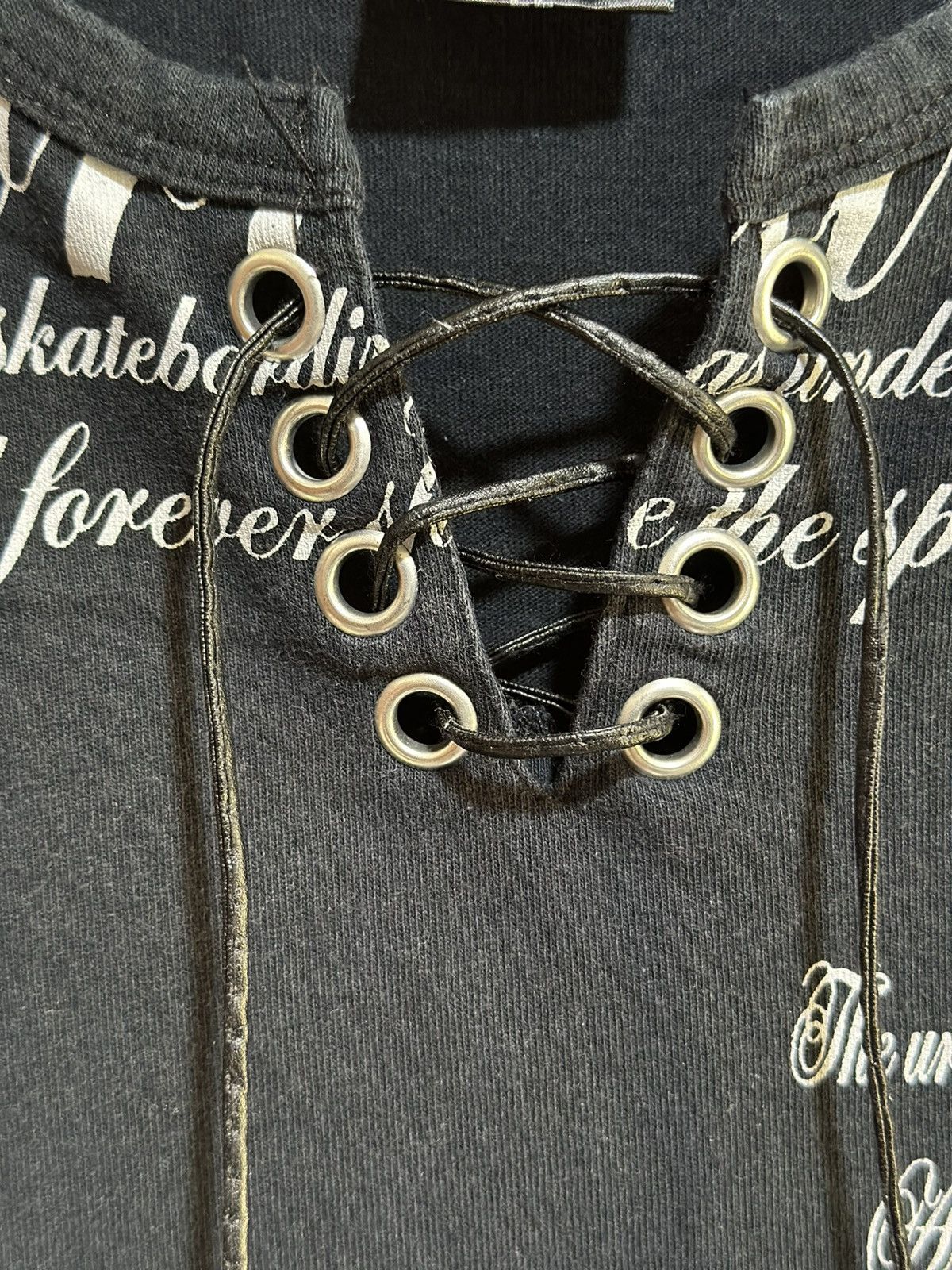 Vision Streetwear Vintage Vision StreetWear Skateboard Skulls Faded Tee Size US M / EU 48-50 / 2 - 4 Thumbnail