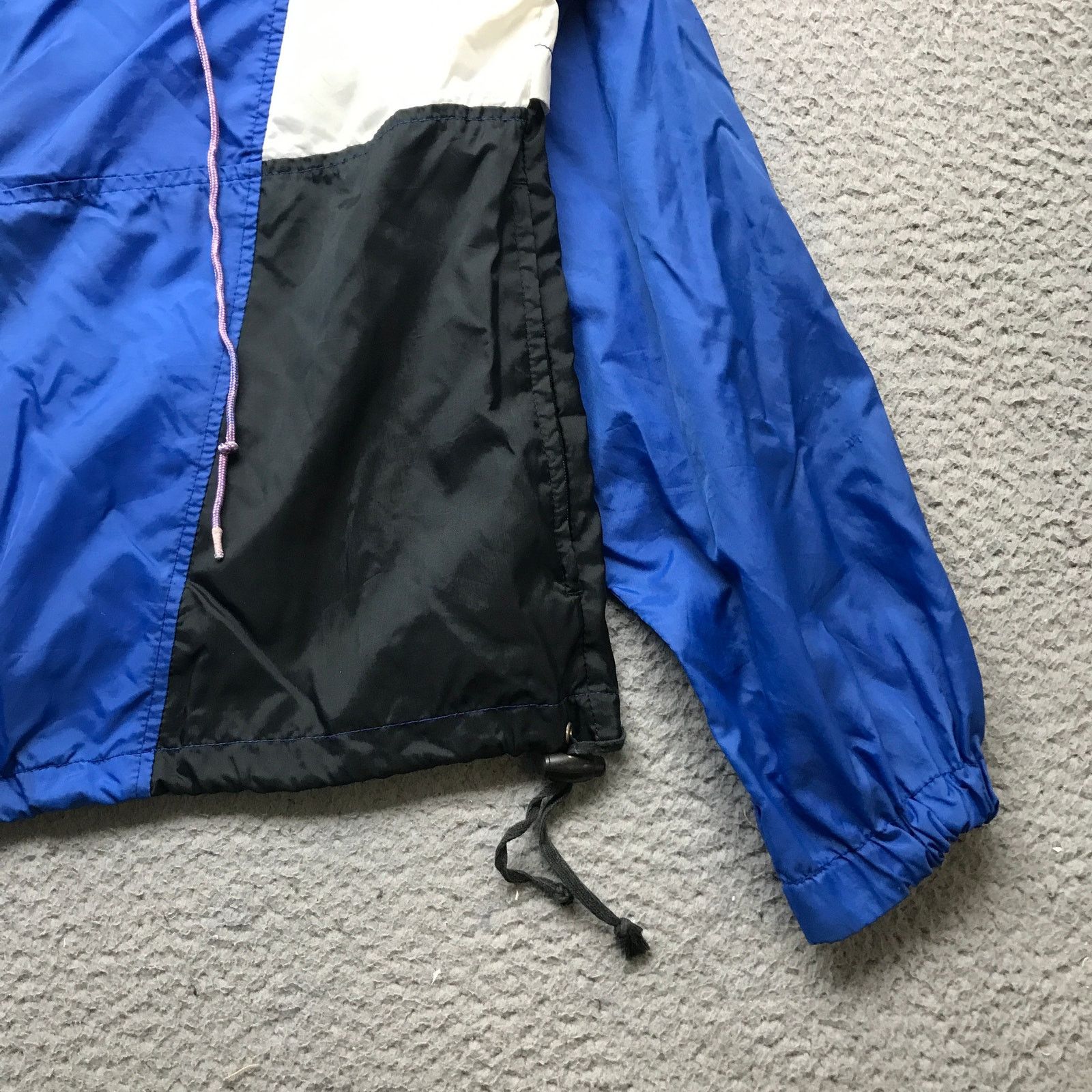 Nike Vintage 90s Nike Windbreaker Jacket Hooded Mens Large Black Size US L / EU 52-54 / 3 - 11 Thumbnail