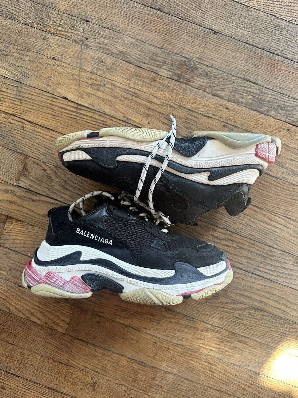 Balenciaga Balenciaga Triple S Sneaker Size US 6 / EU 39 - 1 Thumbnail