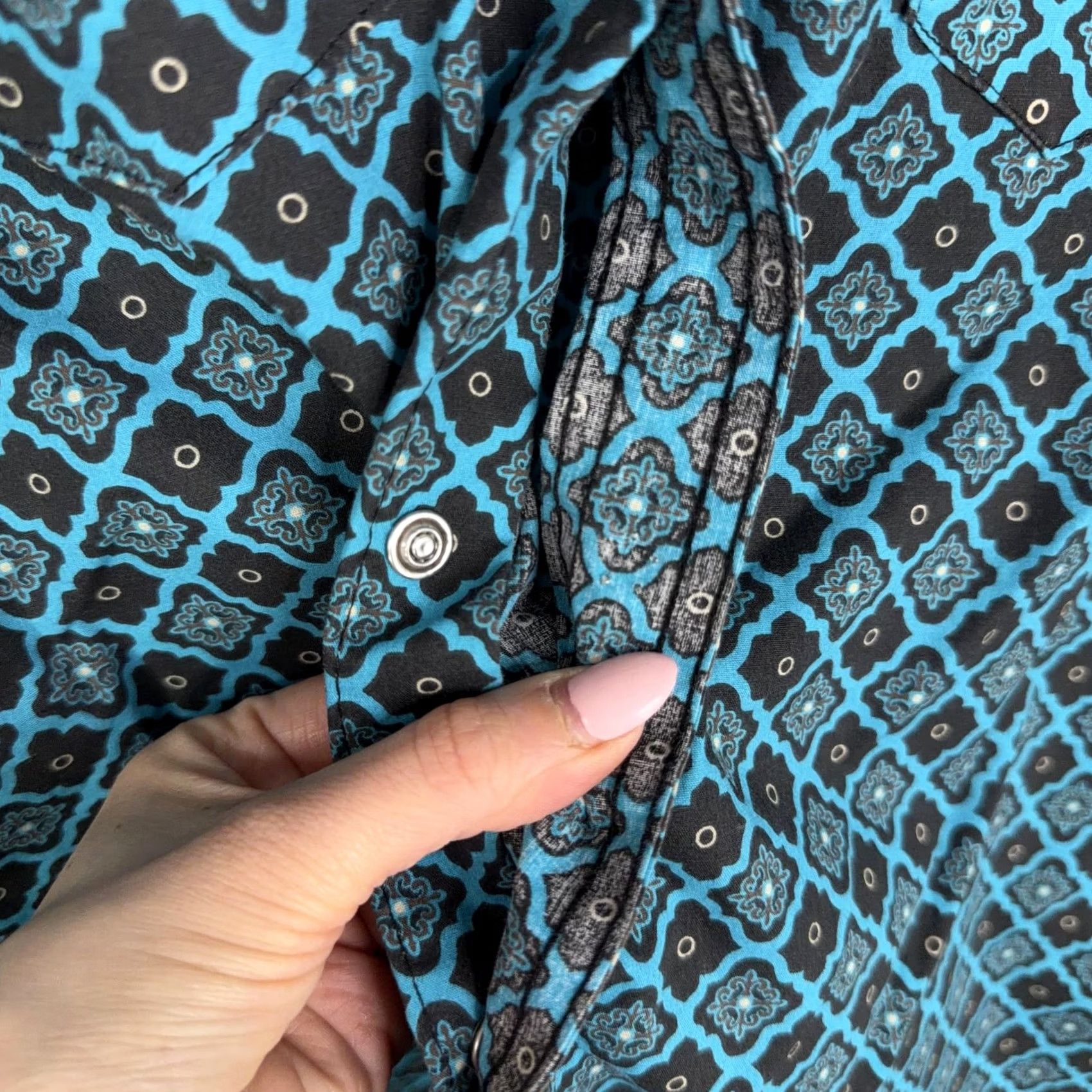 Wrangler Wrangler Shirt Mens 2XLT Blue Black Geometric Pearl Snap Western Cowboy Ranch Size US XXL / EU 58 / 5 - 3 Thumbnail