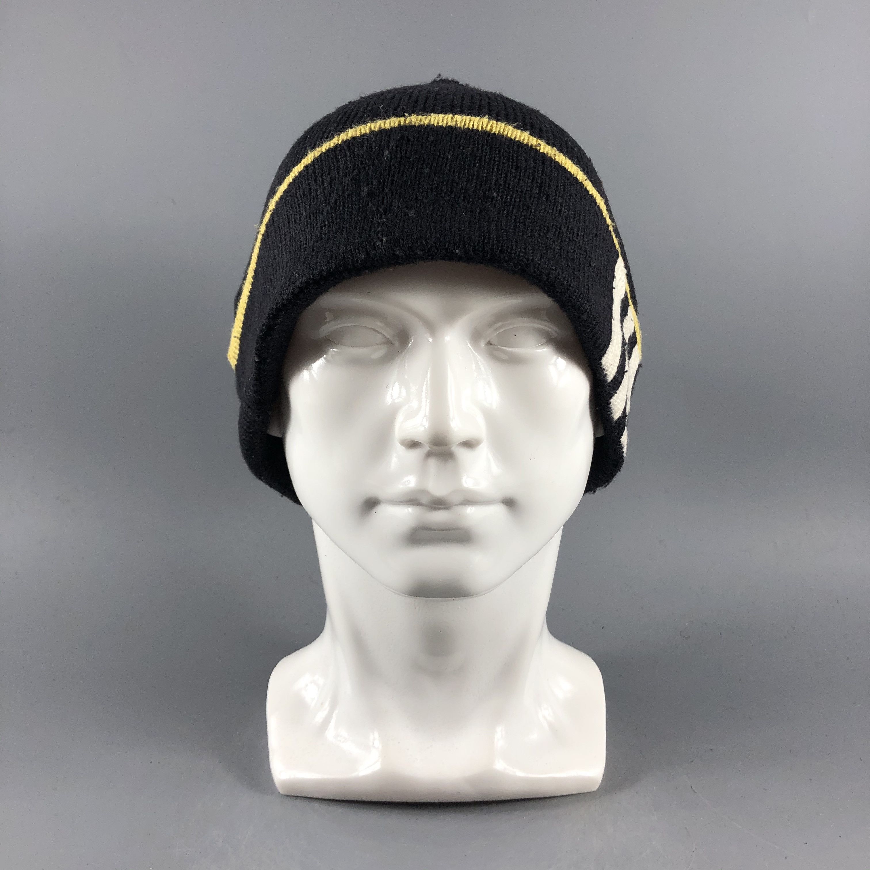 Adidas × Vintage Adidas x Real Madrid Fc Beanie Snow Hat Snow Cap -D182 Size ONE SIZE - 9 Thumbnail