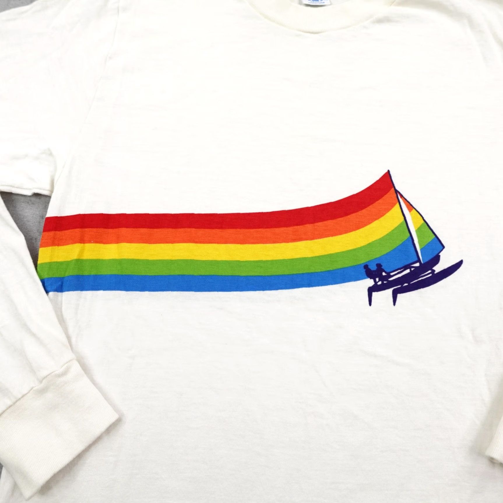 Vintage VINTAGE Crazy Shirts T-Shirt Mens Medium White Rainbow Sailboat 80s Graphic Beach Nautical Size US M / EU 48-50 / 2 - 3 Thumbnail