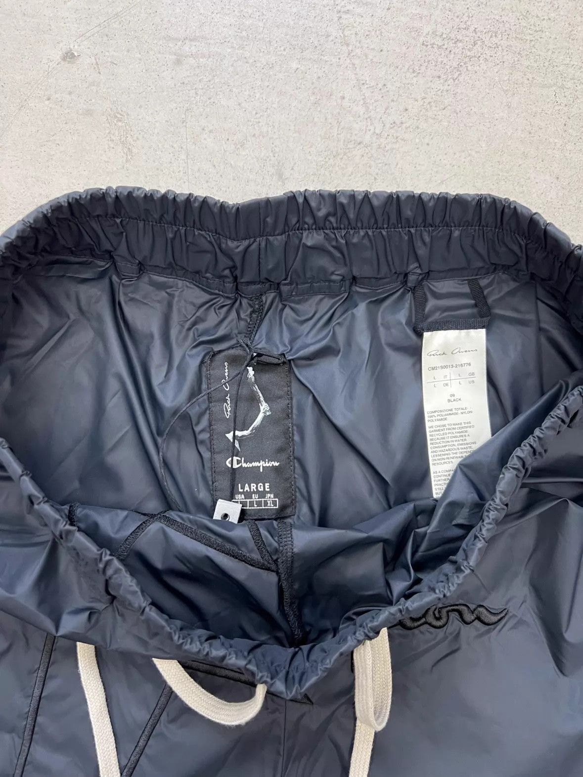 Rick Owens Rick Owens x Champion Track Nylon Shorts L New Size US 34 / EU 50 - 3 Thumbnail