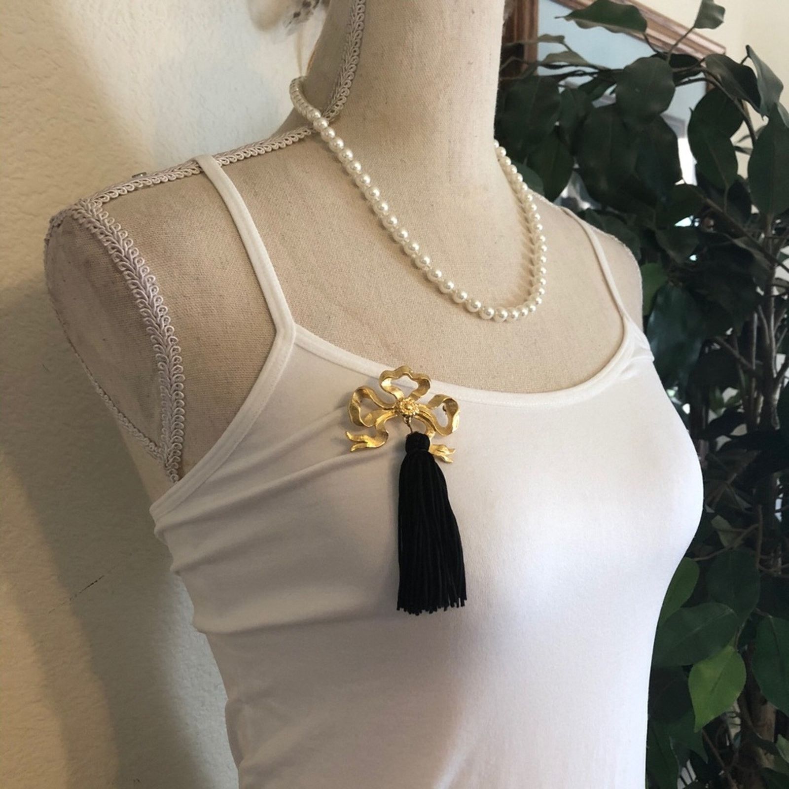 Vintage Vintage 80s gold tone bow tassel brooch pin Size ONE SIZE - 6 Thumbnail