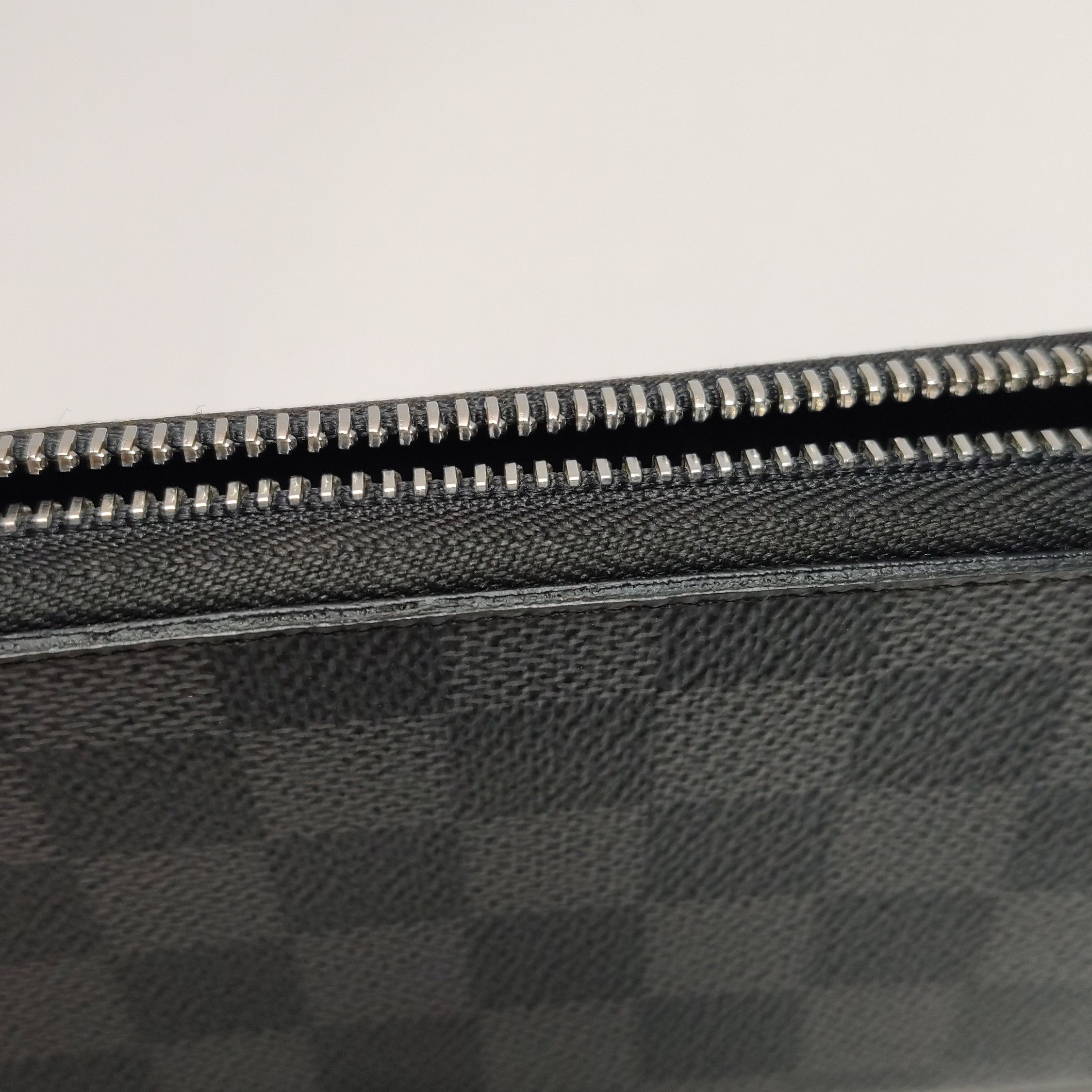 Louis Vuitton Louis Vuitton (LV) Zippy Checkerboard Zip Around Wallet -y2 Size ONE SIZE - 6 Thumbnail
