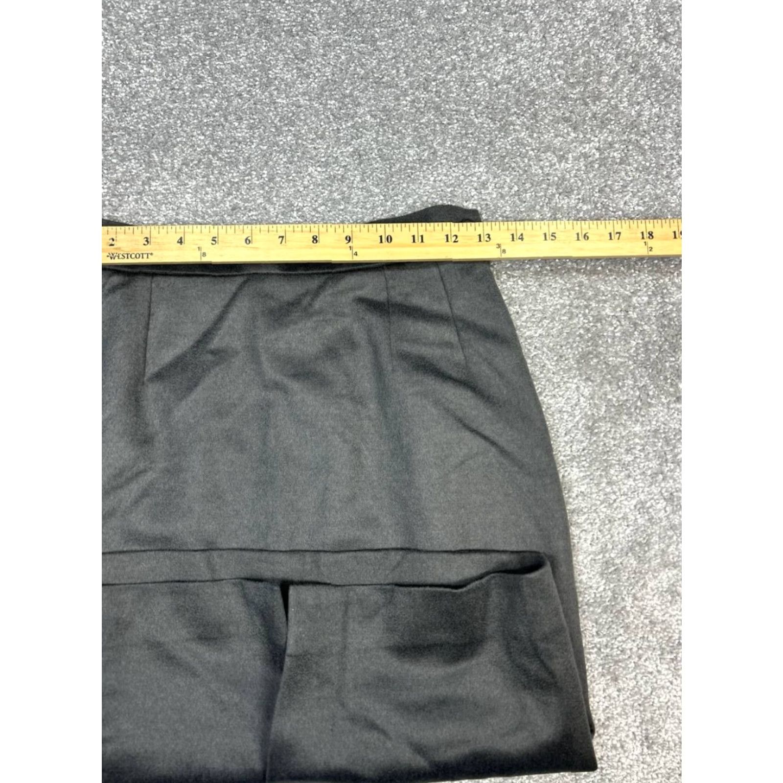 Yves Saint Laurent VINTAGE Yves Saint Laurent Encore Pencil Skirt Womens 6 Black Straight Back Slit Knee Length Wool Nylon Zipper Button Classic Modern 90s Mens Womens Size 28" / US 6 / IT 42 - 4 Thumbnail