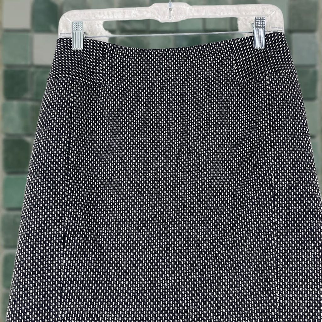 Ann Taylor Ann Taylor LOFT A Line Skirt Womens Size 2 Black Wool Blend Tweed Lined Vintage Size 26" / US 2 / IT 38 - 1 Thumbnail