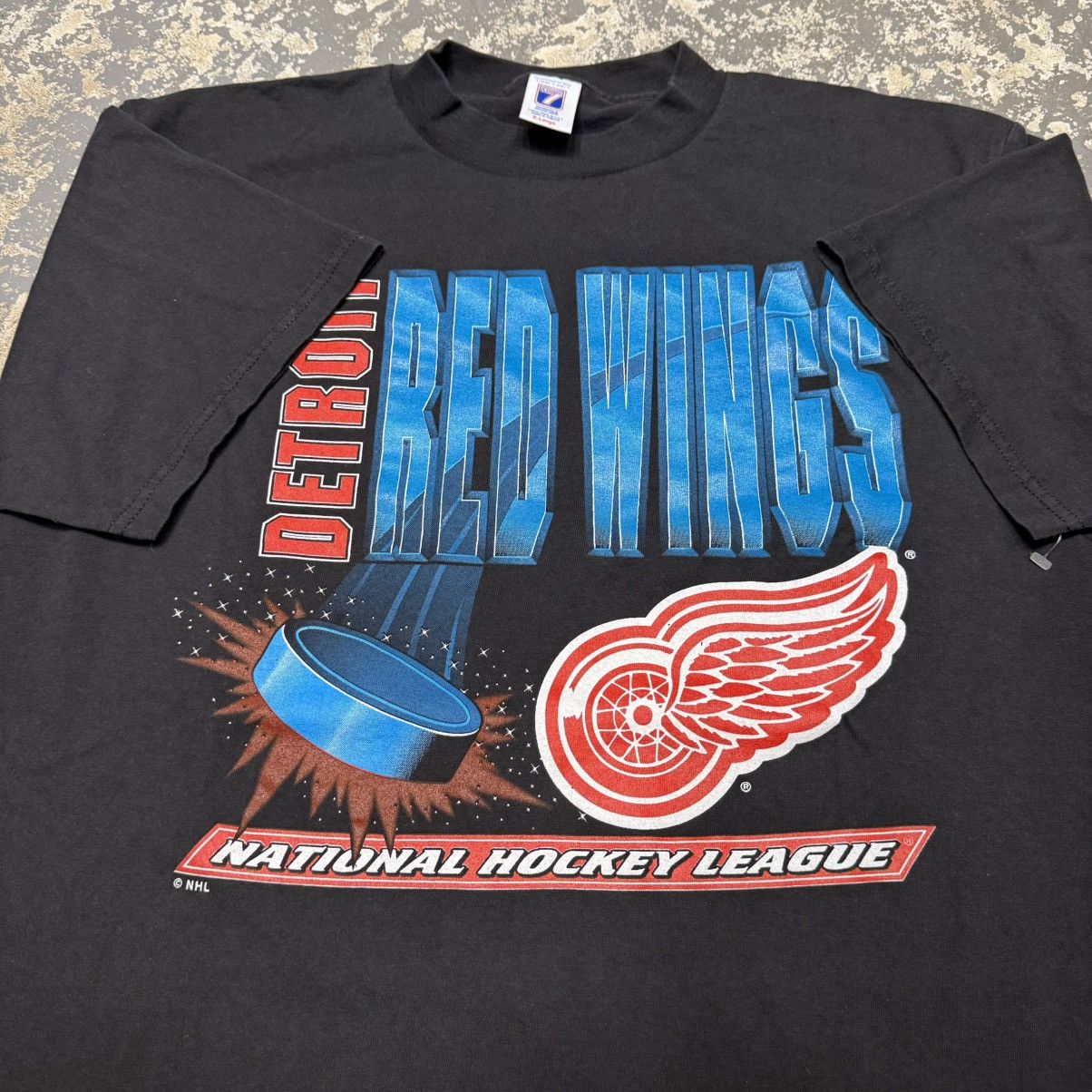 NHL Vintage Detroit Red Wings NHL Black 90s Hockey Tshirt Size US XL / EU 56 / 4 - 4 Thumbnail
