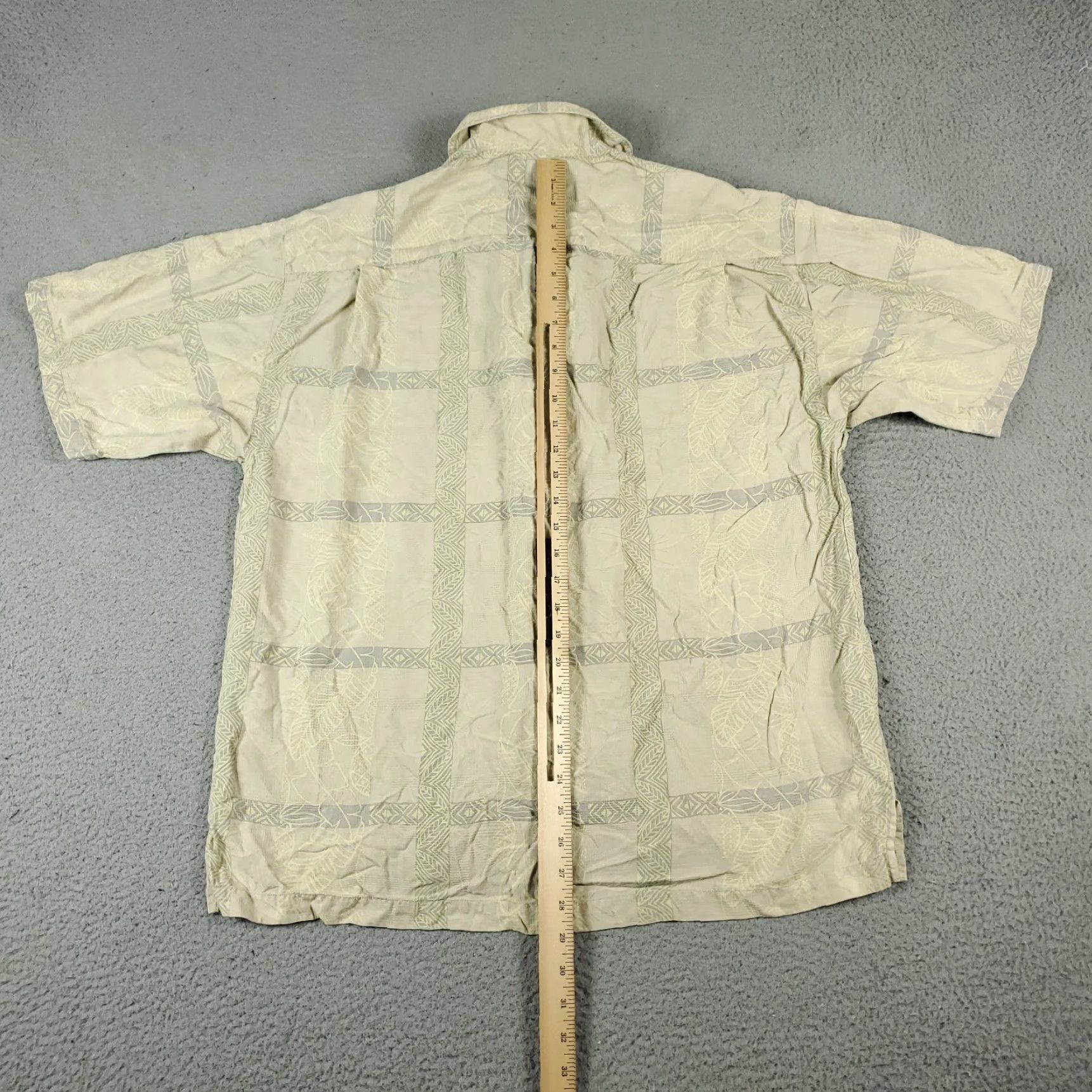 Tommy Bahama VINTAGE Tommy Bahama Shirt Mens Large Ivory Silk Tropical Camp Hawaiian Button Up Size US L / EU 52-54 / 3 - 5 Thumbnail