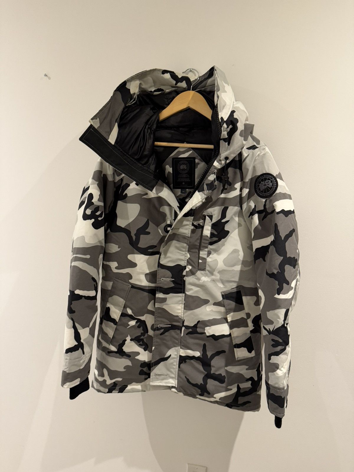 Canada Goose Canada Goose Chateau Parka Black Label Camo Size US S / EU 44-46 / 1 - 1 Thumbnail