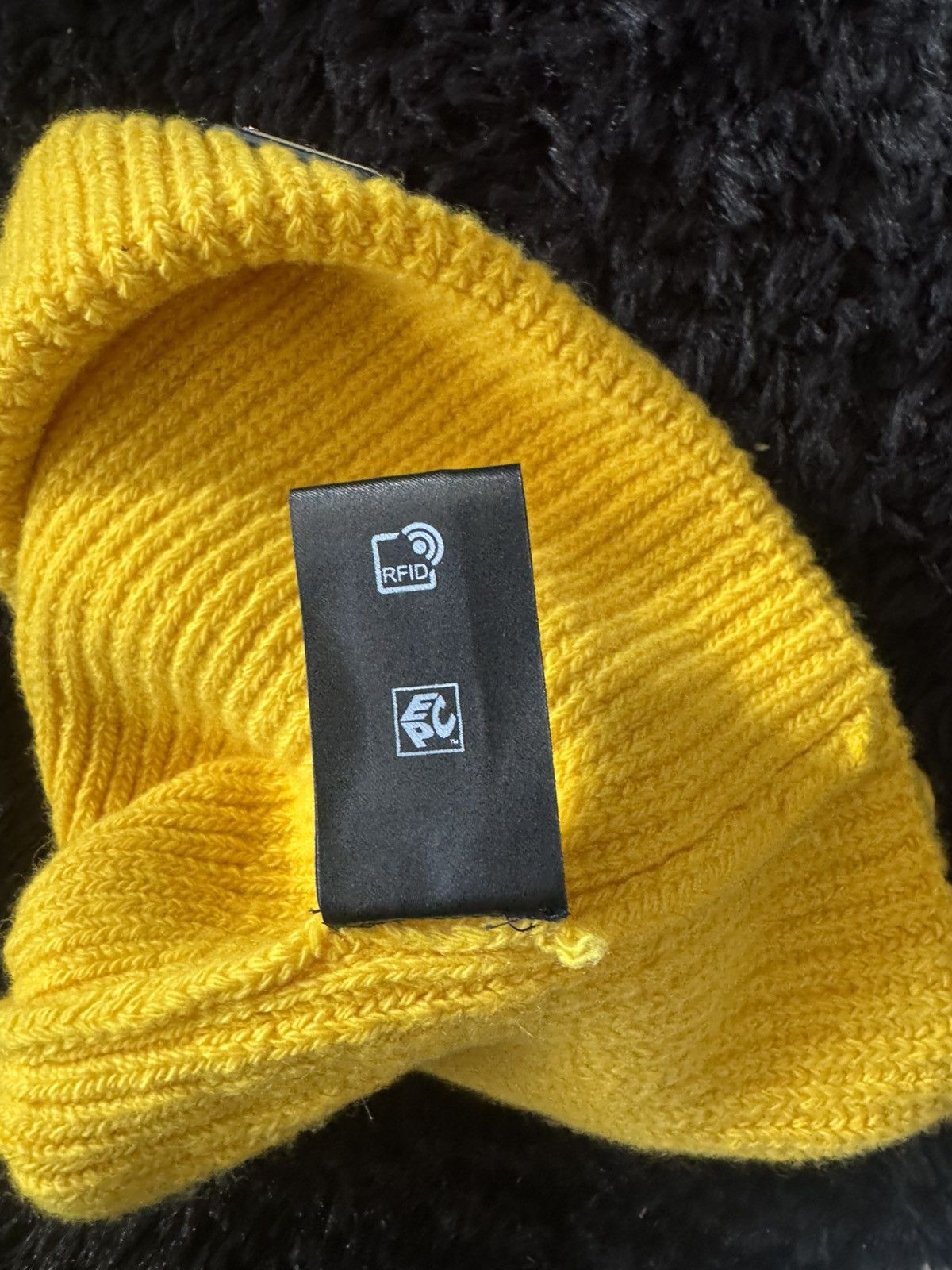 Prada Prada Mens Yellow Beanie Size ONE SIZE - 4 Thumbnail