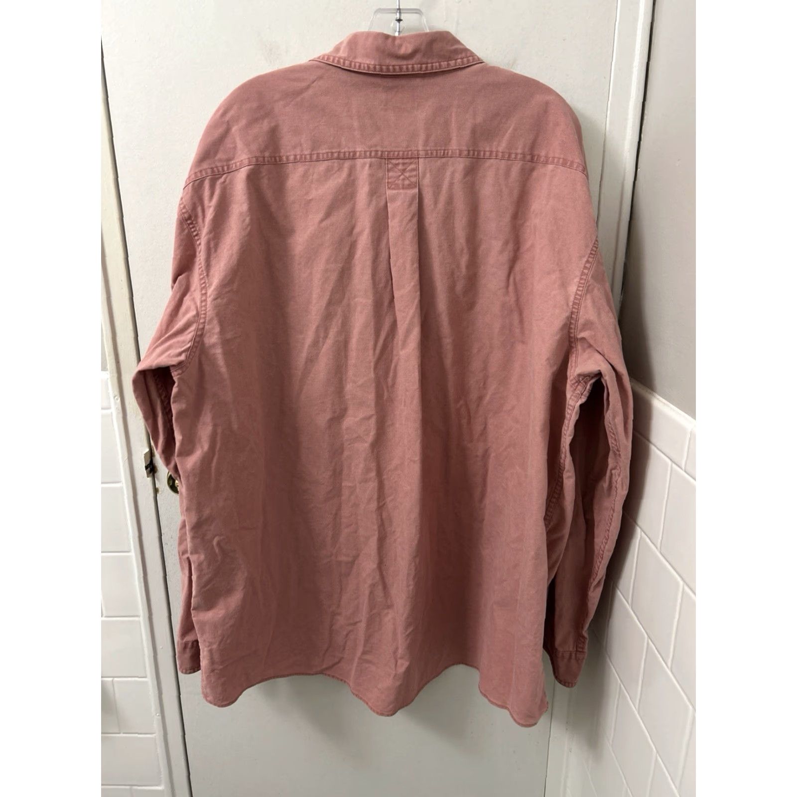 Vintage VINTAGE LL Bean Sunwashed Canvas Shirt Mens 2XL Pink Traditional Fit Button Down Size US XXL / EU 58 / 5 - 7 Thumbnail