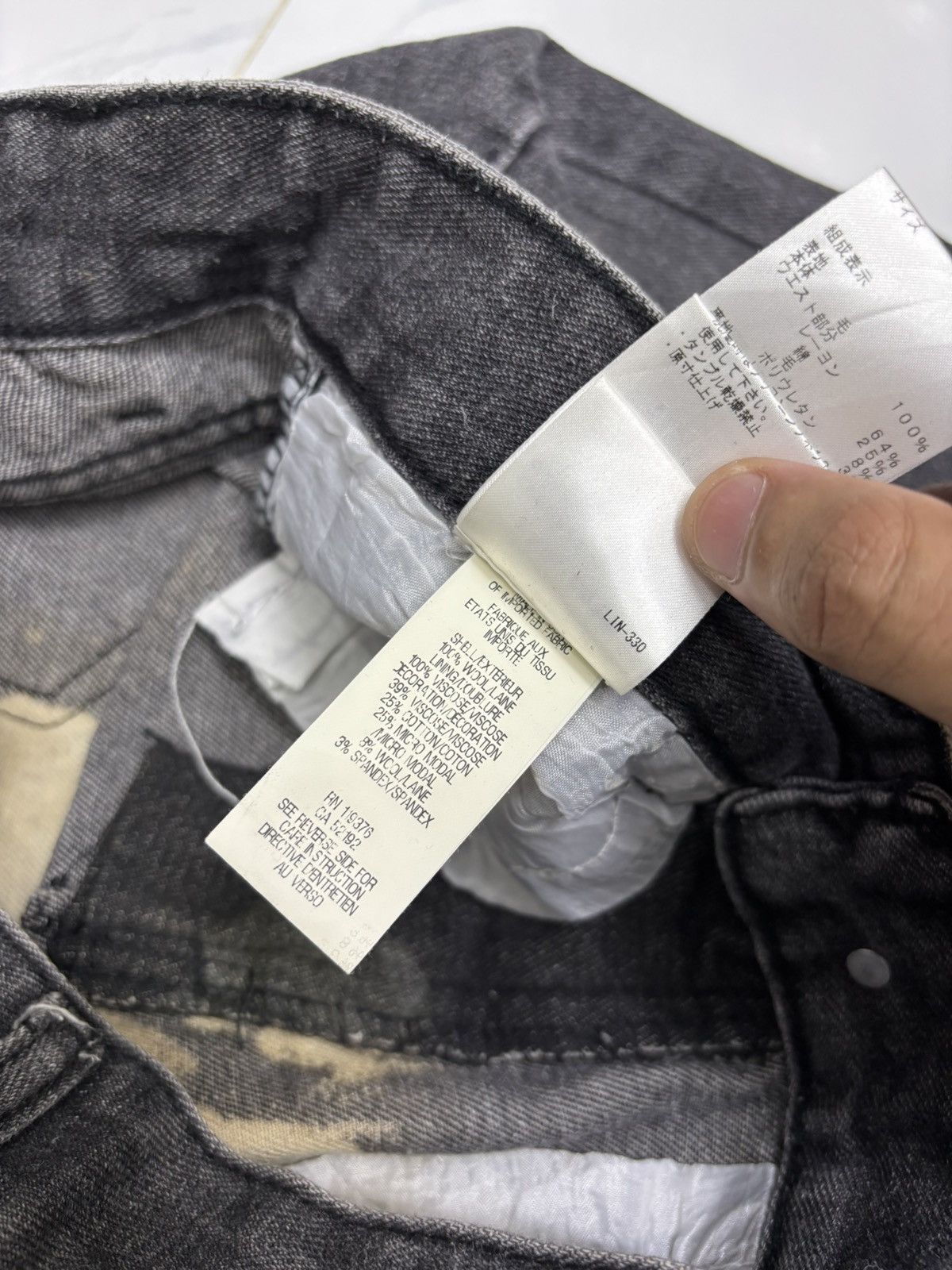 Helmut Lang This is HELMUT LANG Custom Made Baggy Jeans Distressed Size US 29 - 12 Thumbnail
