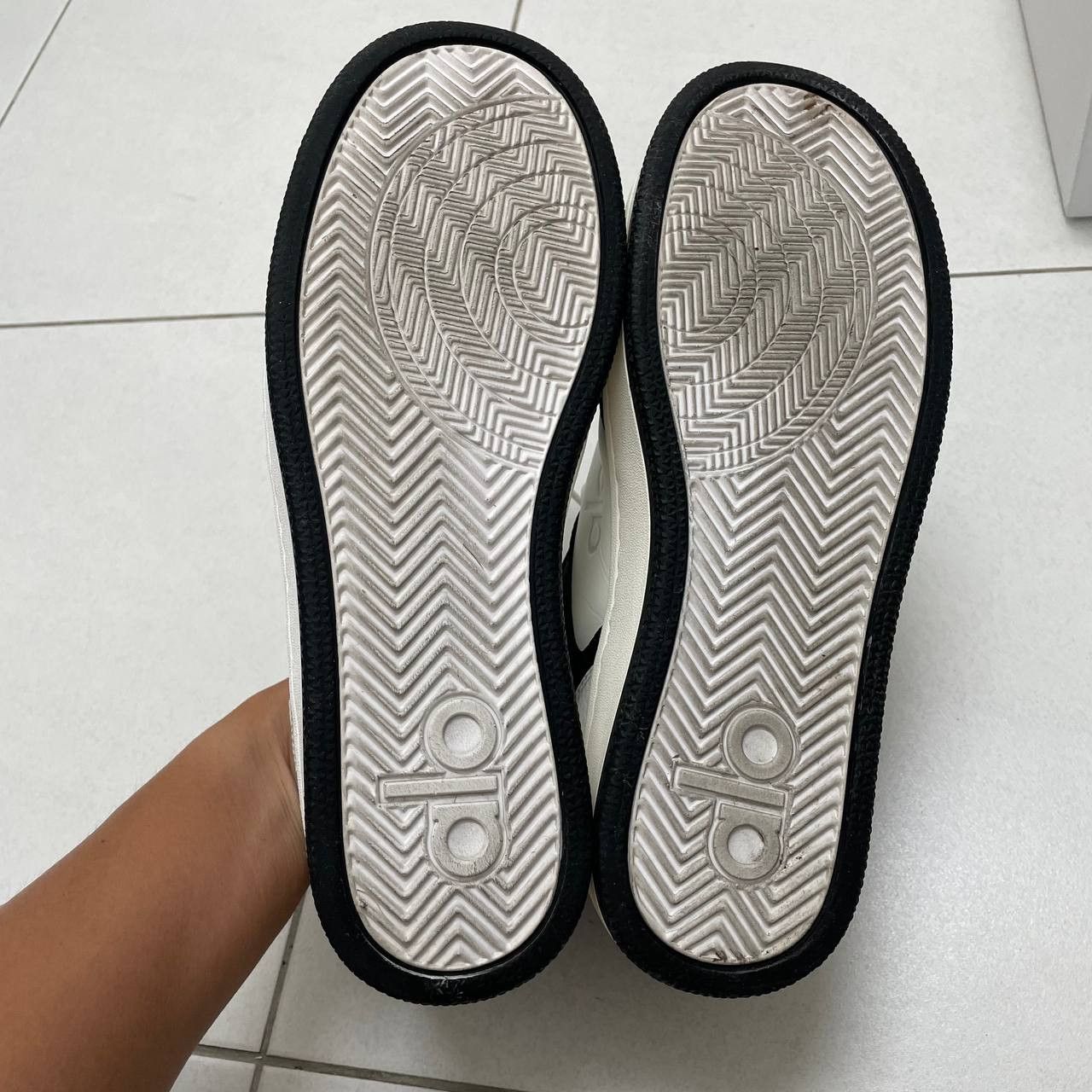 Alo ⭐️SALES⭐️ [11US] ALO YOGA SNEAKERS RECOVERY MODE BLACK WHITE Size US 11 / EU 44 - 13 Thumbnail